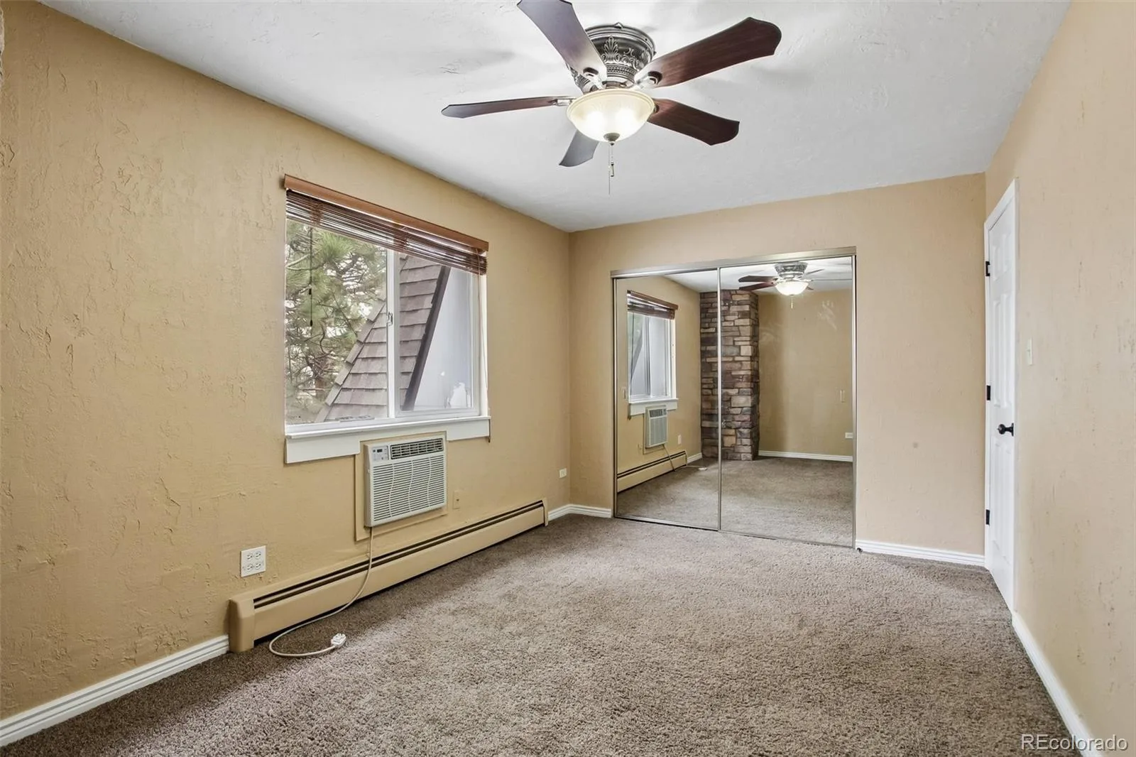 2190 S Holly Street #225 Denver CO 80222 MLS #REC3793437 05292026180923 1600 11