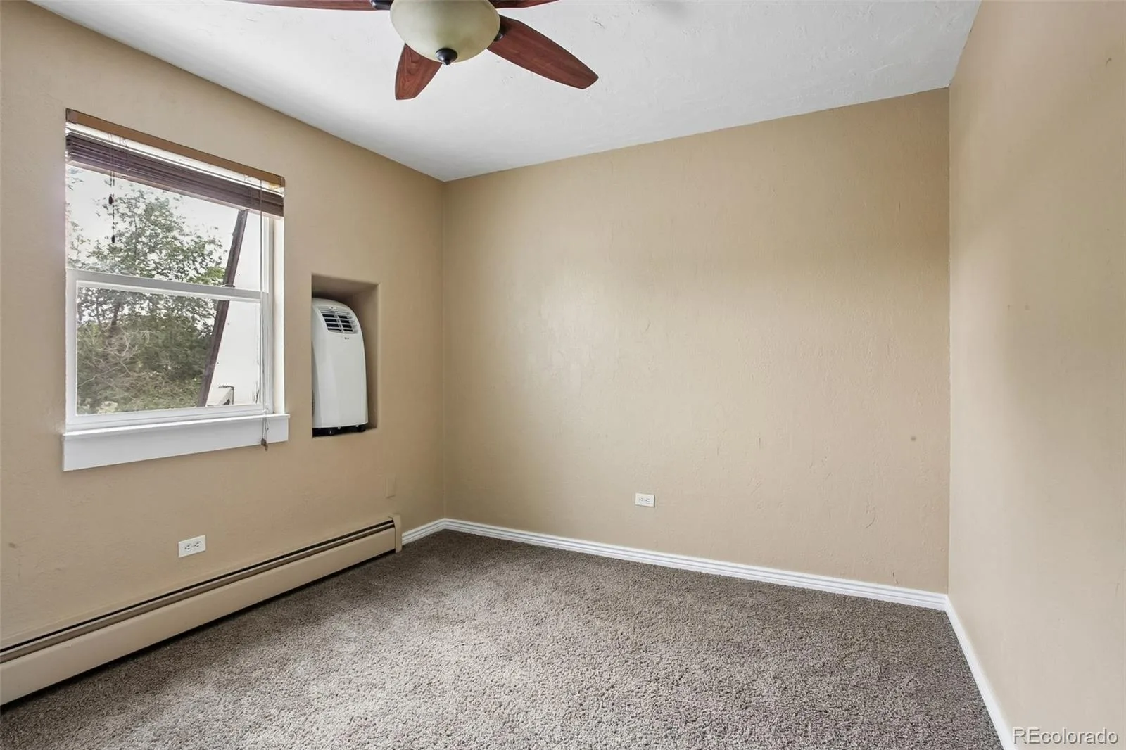 2190 S Holly Street #225 Denver CO 80222 MLS #REC3793437 05292026180923 1600 13