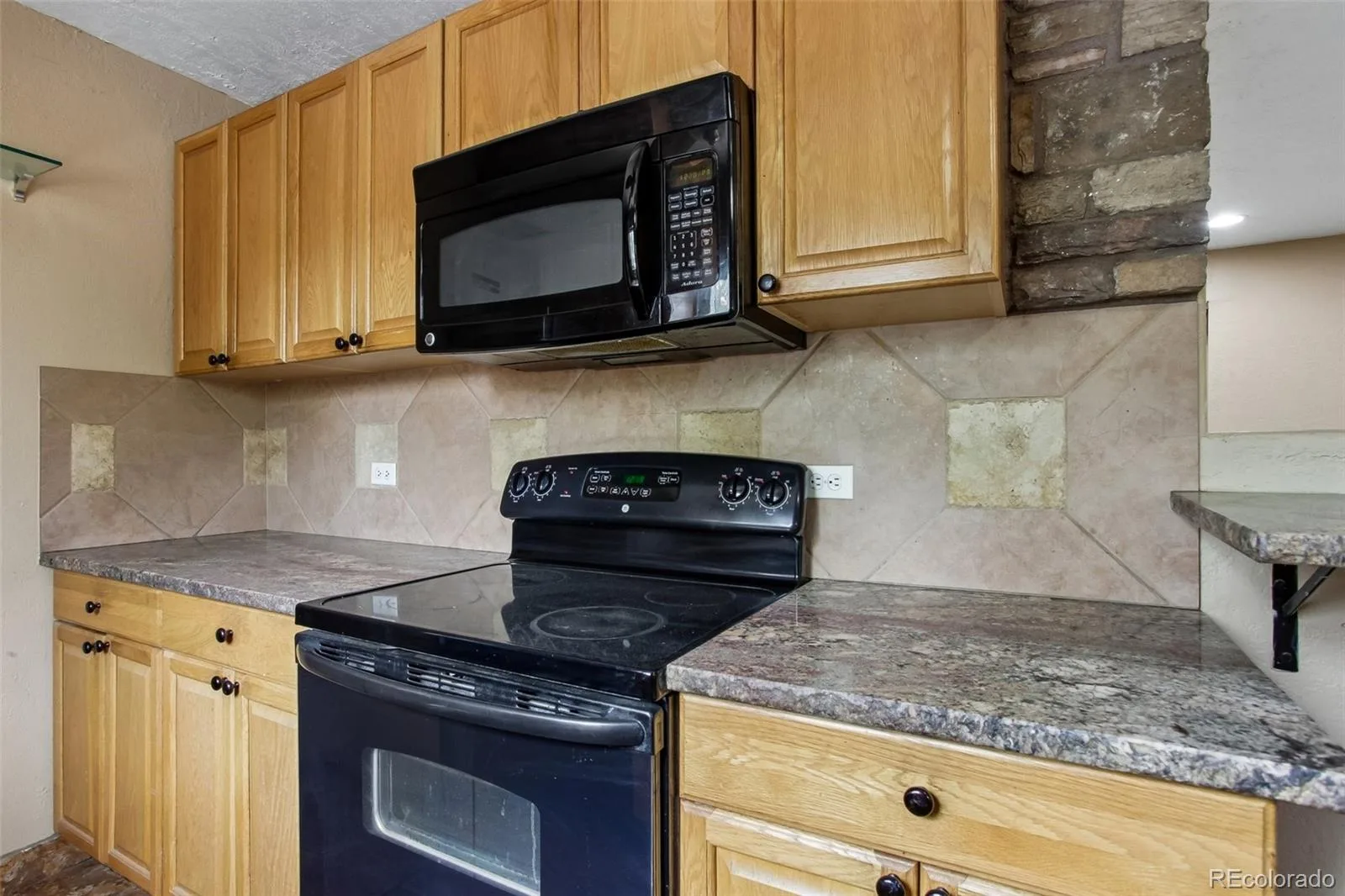 2190 S Holly Street #225 Denver CO 80222 MLS #REC3793437 05292026180923 1600 8