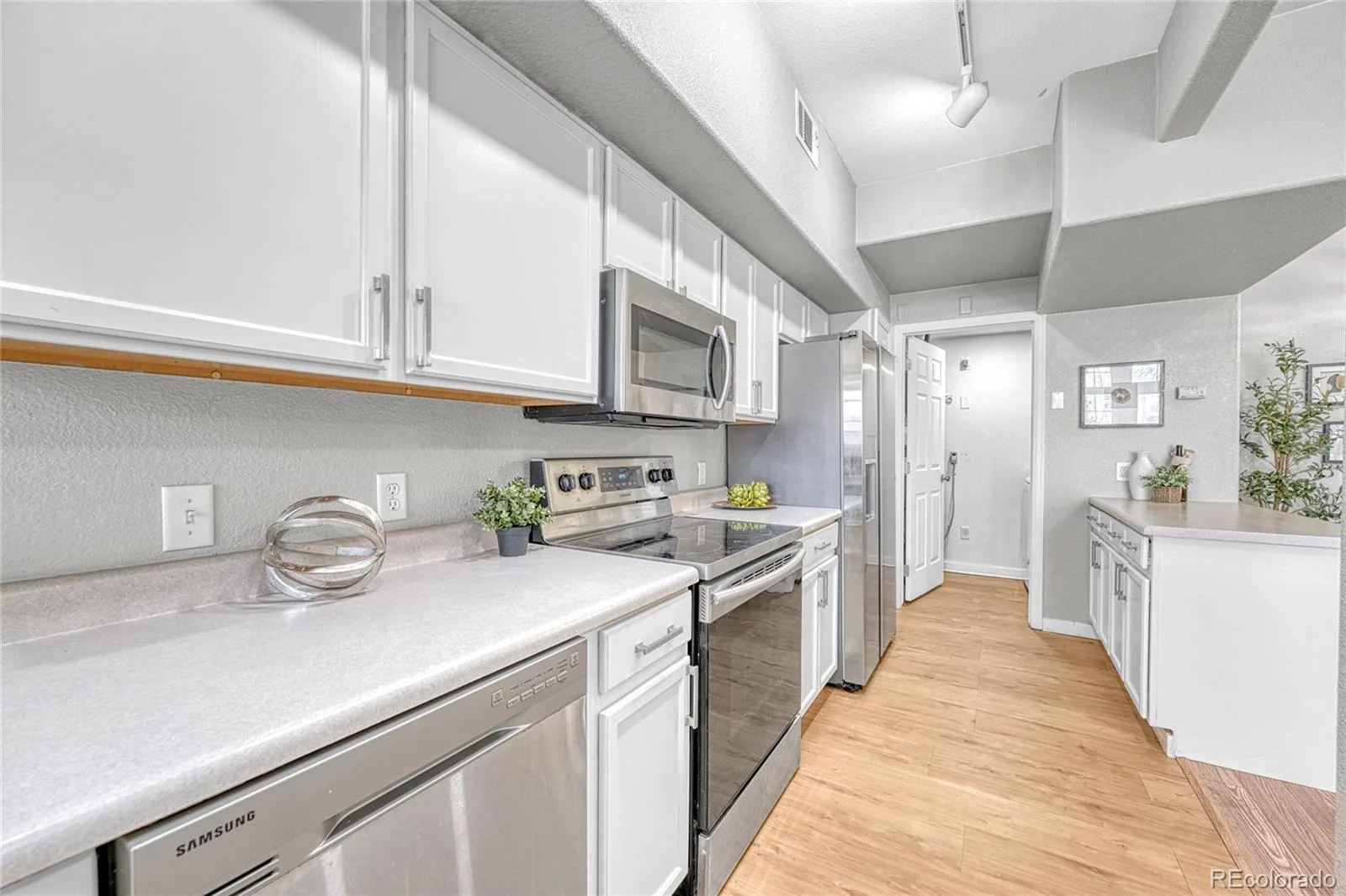 9408 E Florida Avenue #2068 Denver CO 80247 | MLS #REC3796397 08262026225321 1600 10