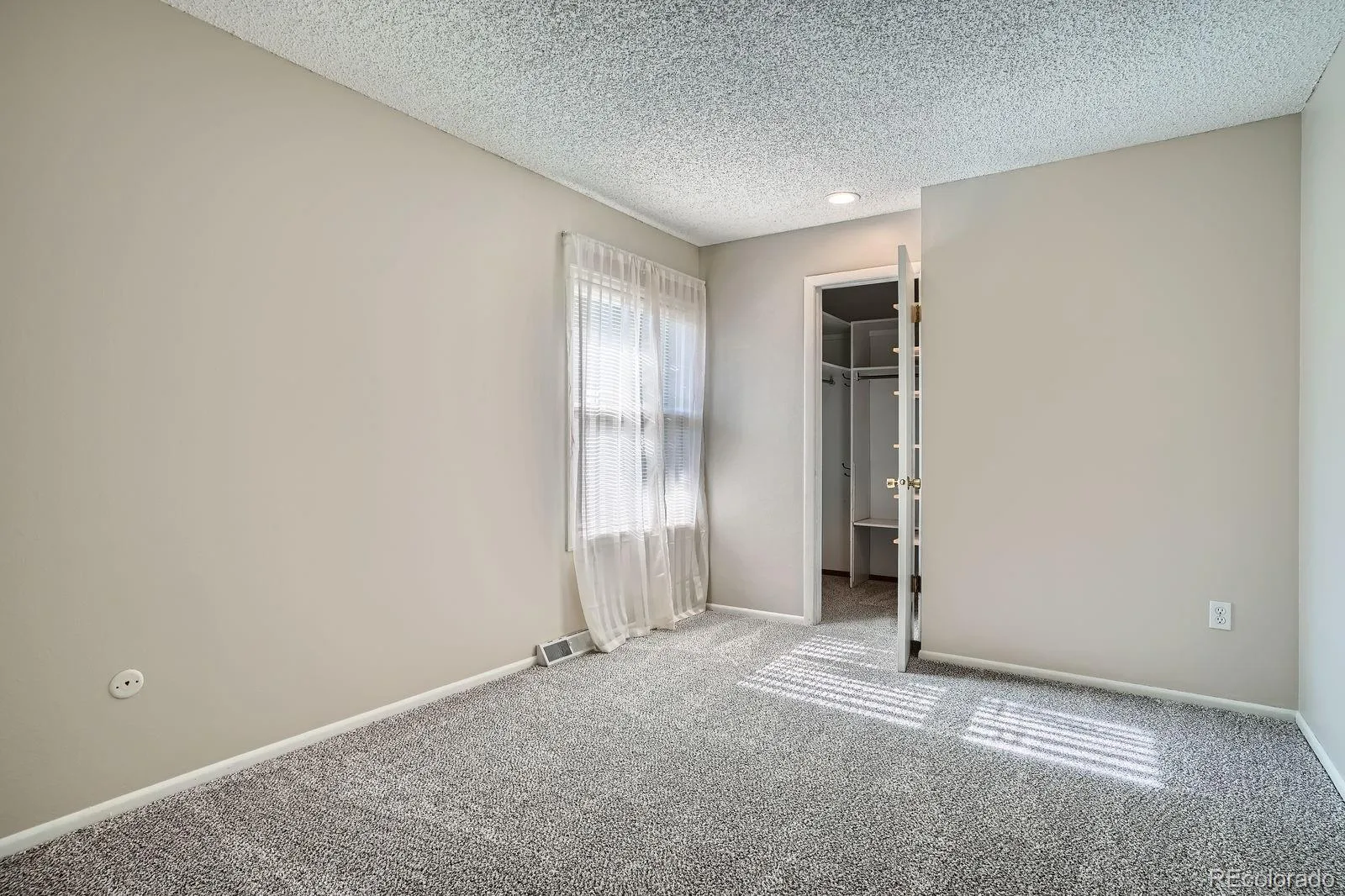 2514 S Elkhart Street Aurora CO 80014 | MLS #REC3796974 09262026213839 1600 17