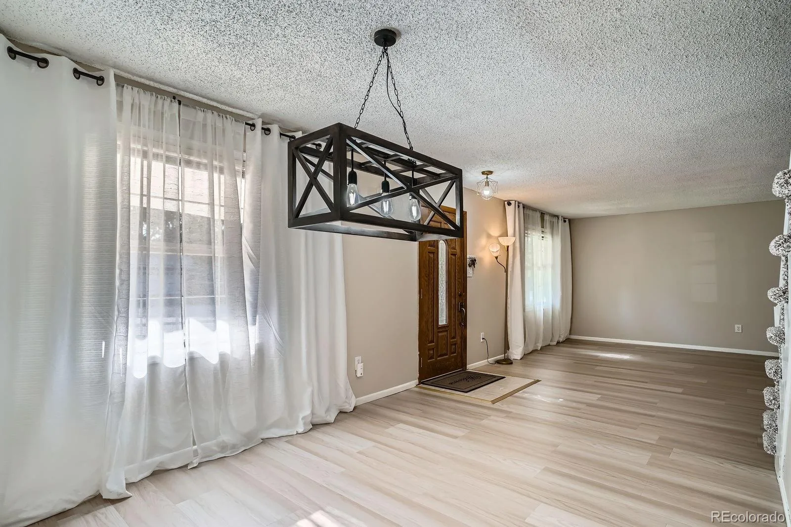 2514 S Elkhart Street Aurora CO 80014 | MLS #REC3796974 09262026213839 1600 9
