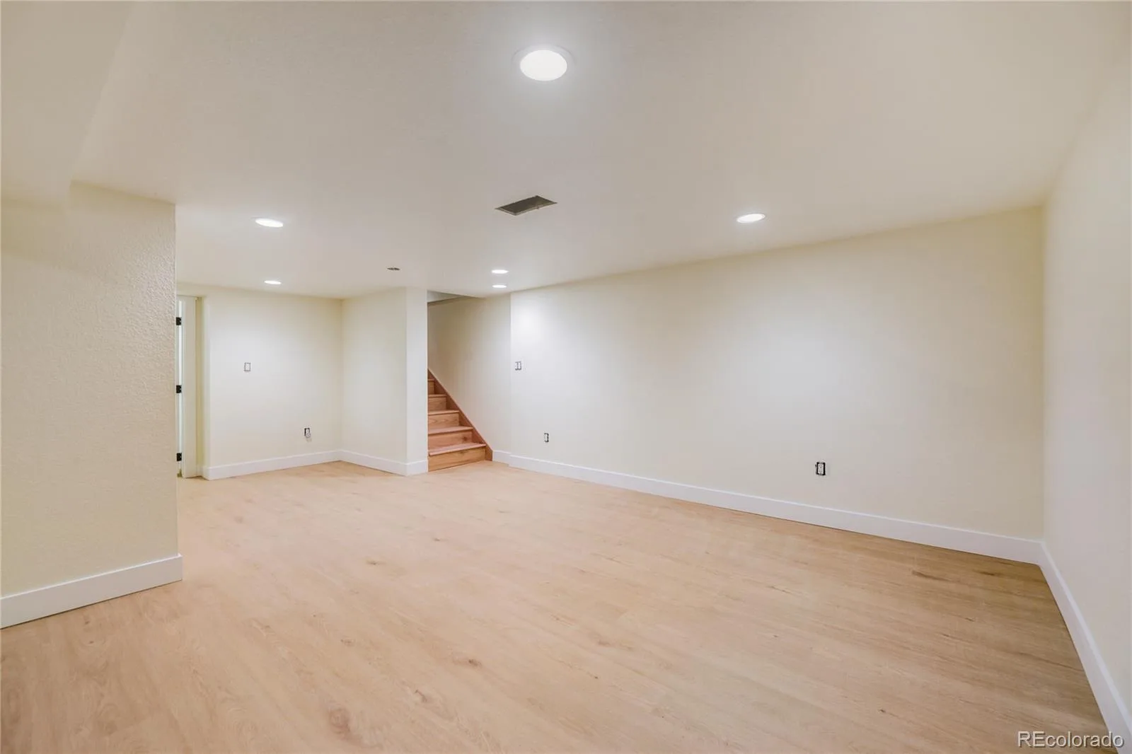 1280 W Oxford Avenue Englewood CO 80110 | MLS #REC3798082 07242026020531 1600 20