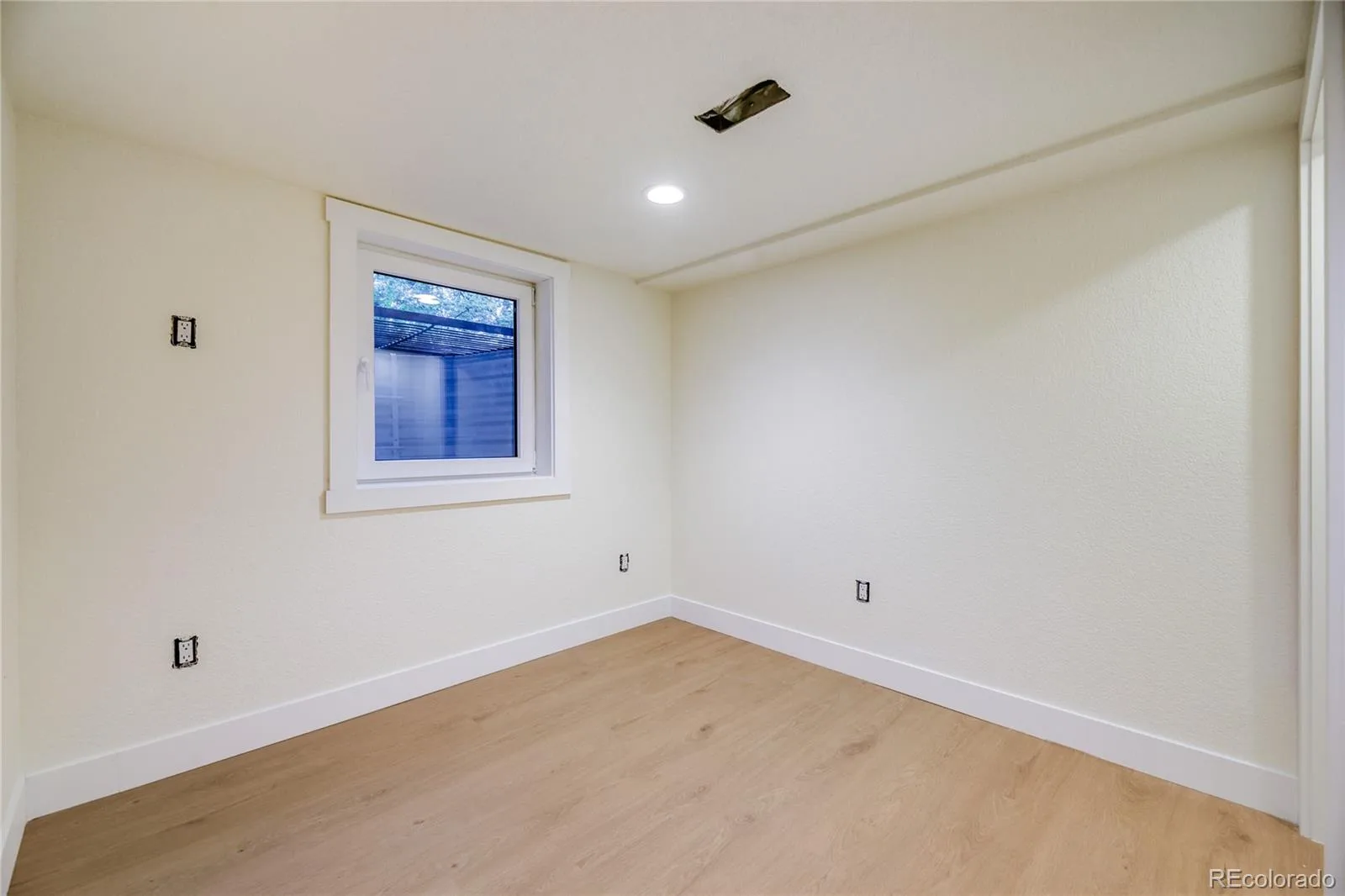 1280 W Oxford Avenue Englewood CO 80110 | MLS #REC3798082 07242026020531 1600 23