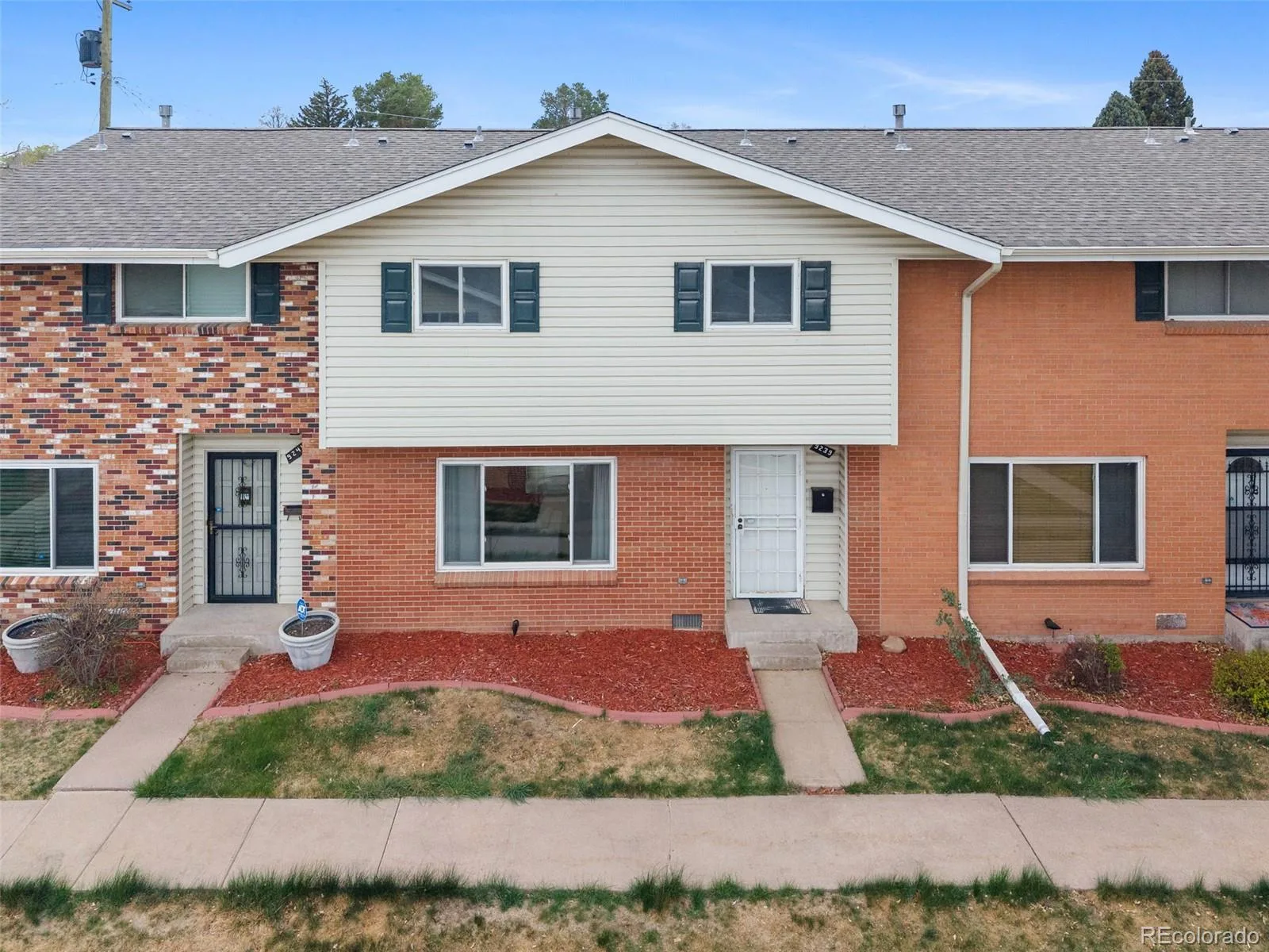 9239 E Nassau Avenue Denver CO 80237 MLS #REC3798143 06032026145925 1600 1