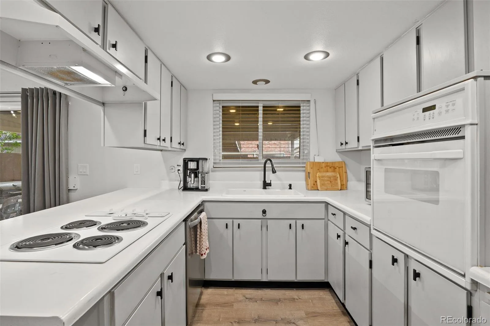 9239 E Nassau Avenue Denver CO 80237 MLS #REC3798143 06032026145925 1600 3