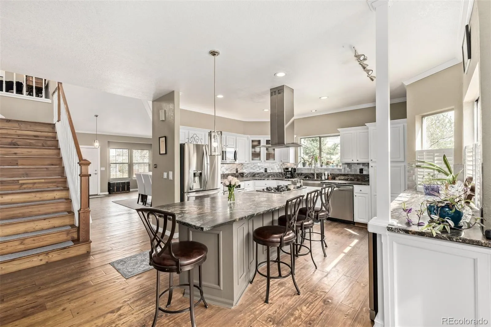 04092026010917 1600 17