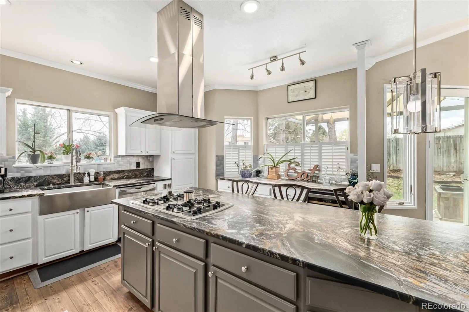 04092026010917 1600 18