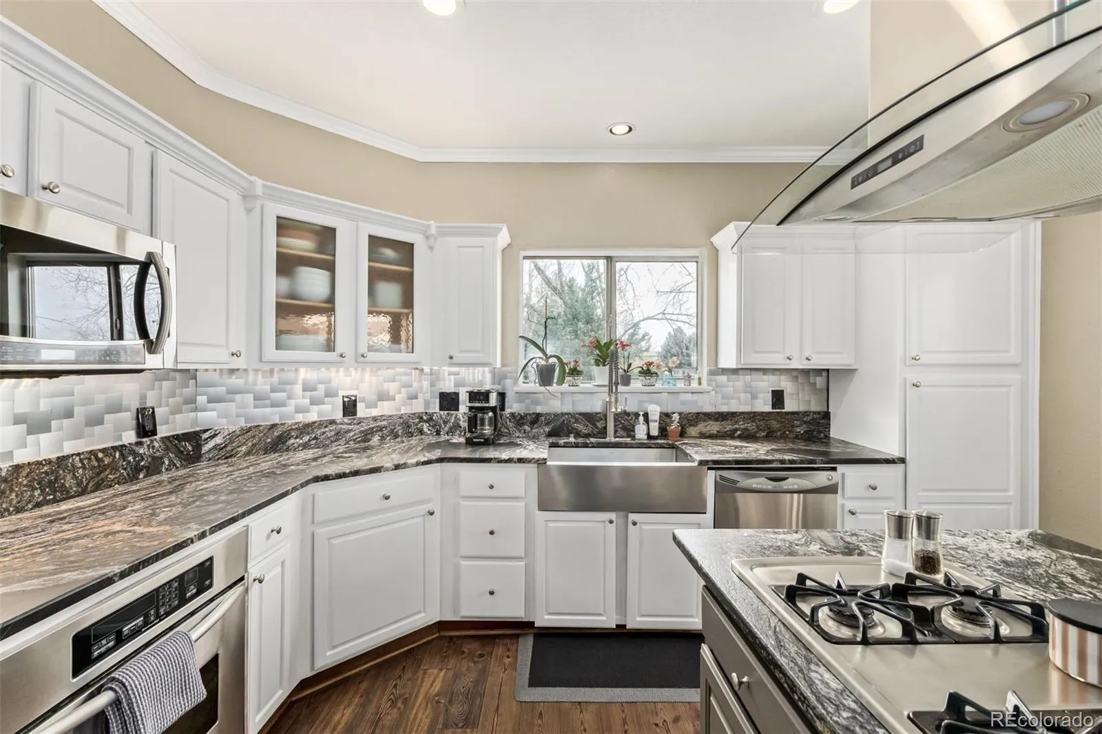 04092026010917 1600 21