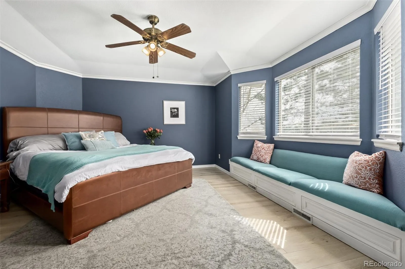 04092026010917 1600 26