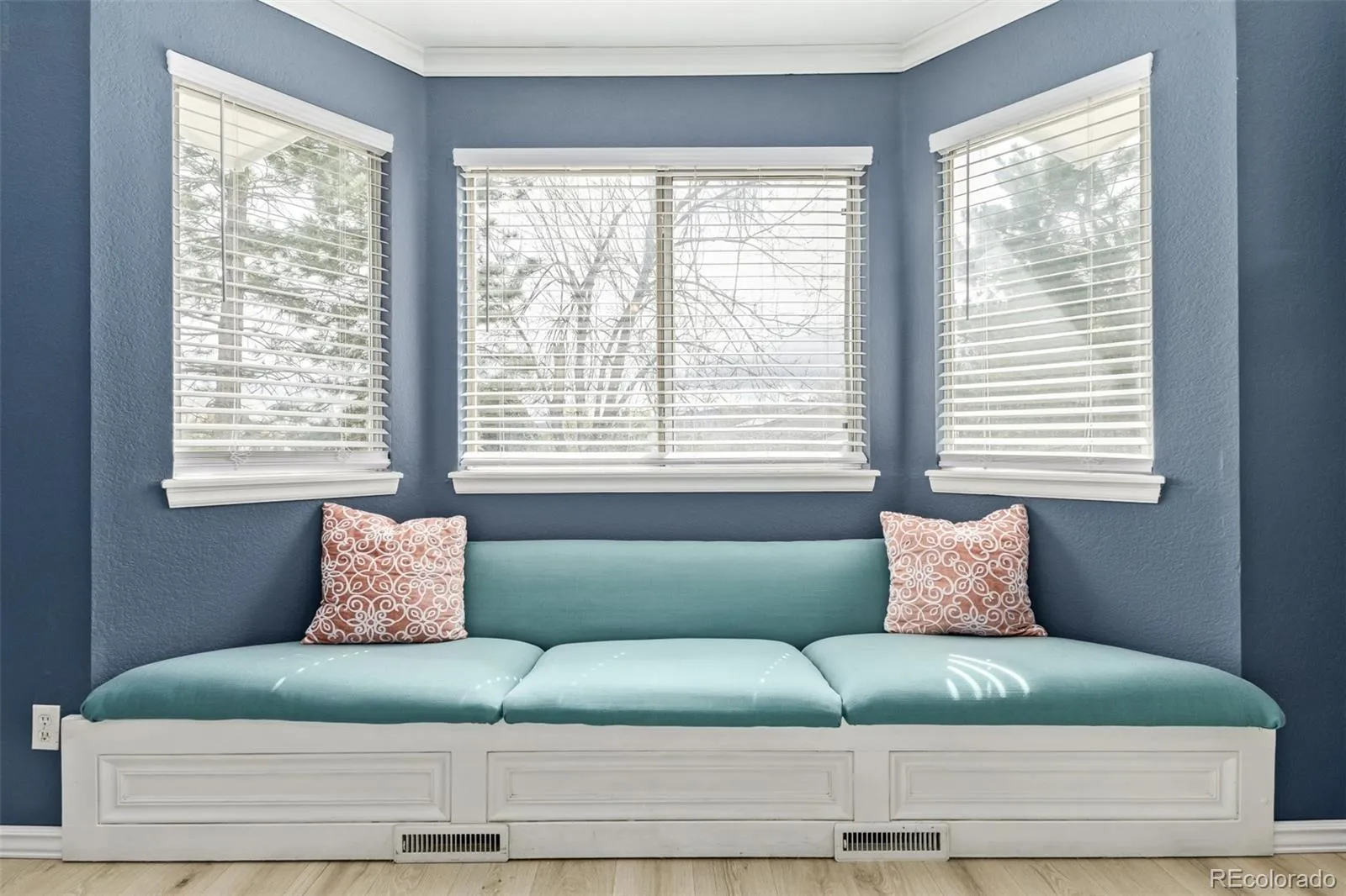 04092026010917 1600 28