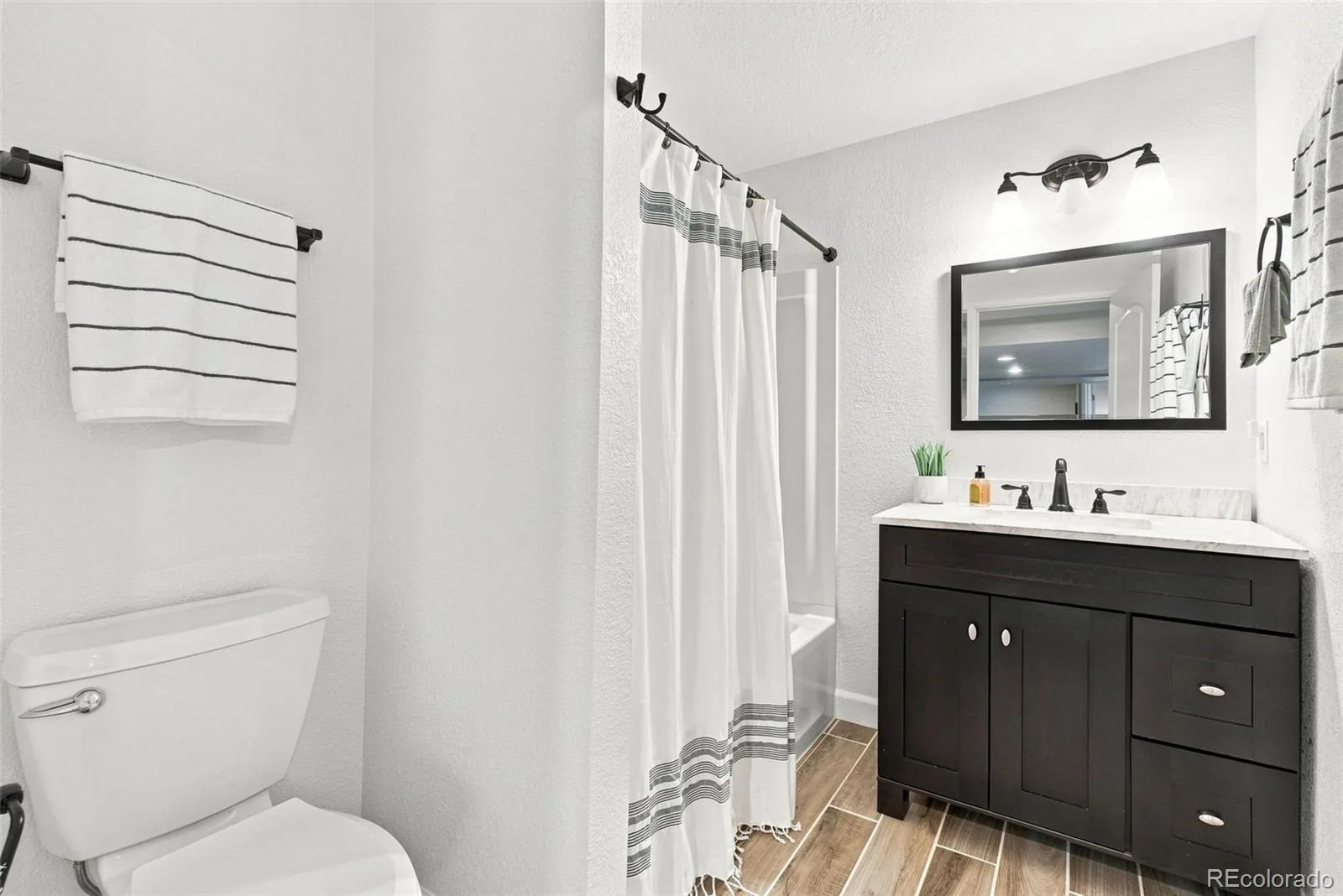 23572 E Alabama Drive Aurora CO 80018 | MLS #REC3799950 08222026183439 1600 32