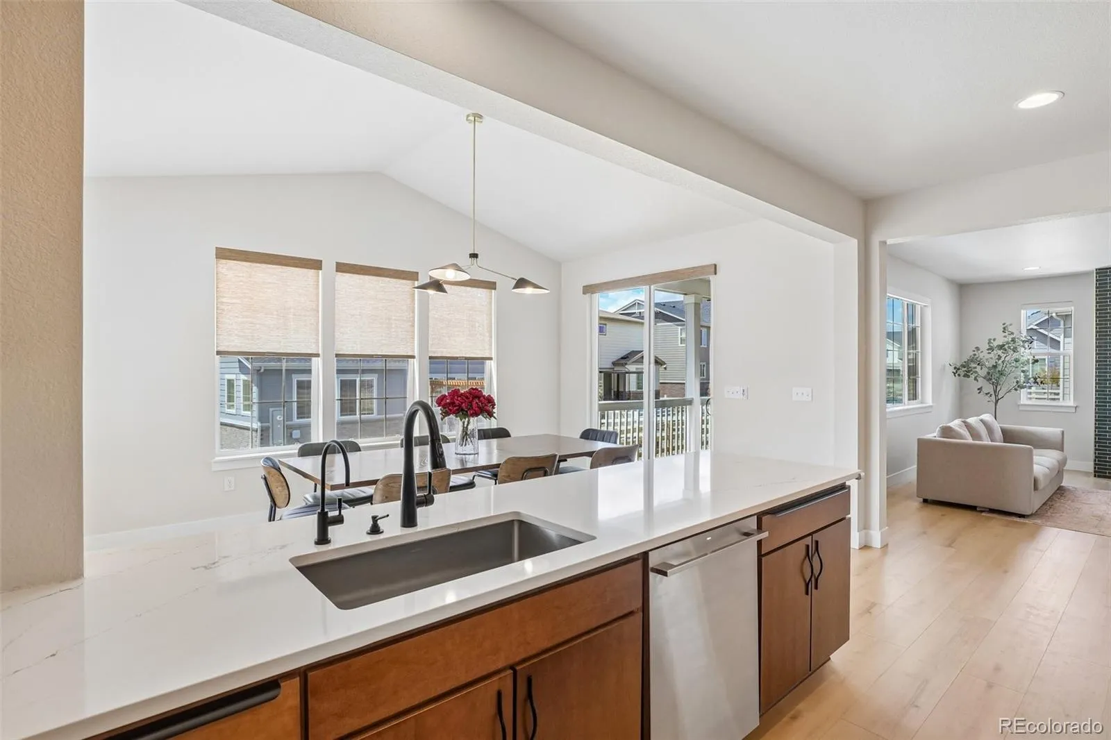 7319 S Yantley Way Aurora CO 80016 MLS #REC3801174 05052026132415 1600 10