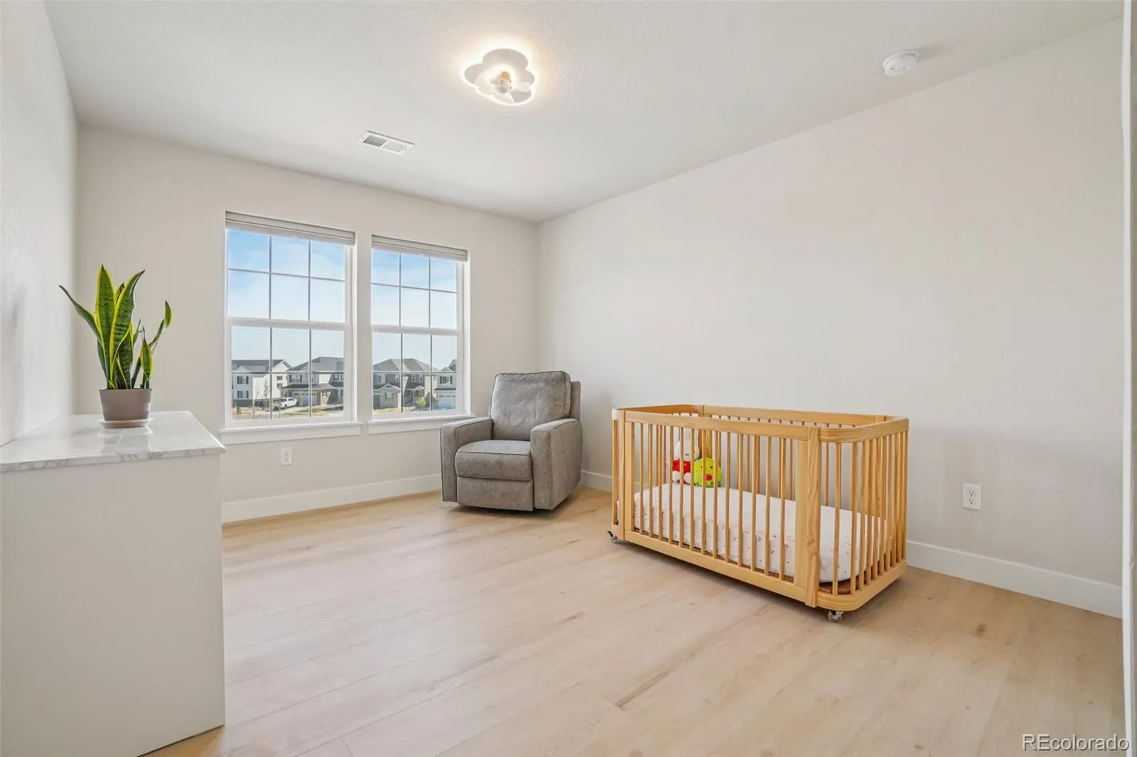 7319 S Yantley Way Aurora CO 80016 MLS #REC3801174 05052026132415 1600 18
