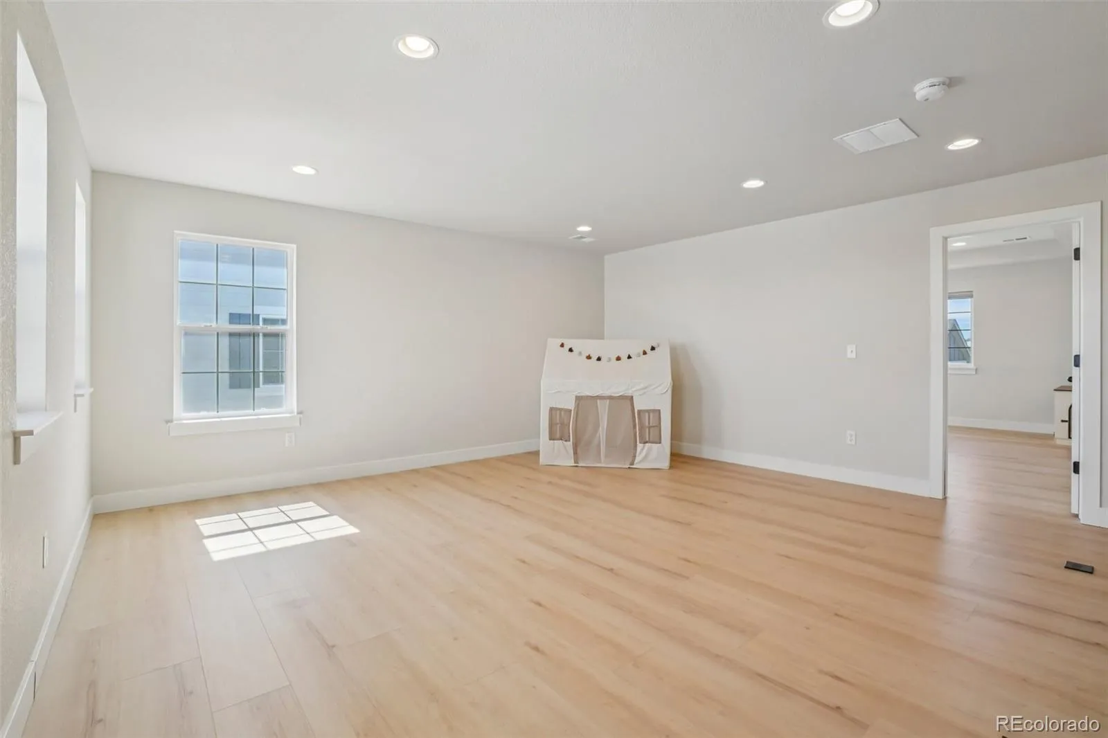 7319 S Yantley Way Aurora CO 80016 MLS #REC3801174 05052026132415 1600 22