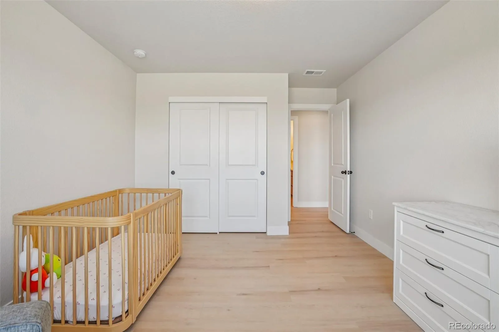 7319 S Yantley Way Aurora CO 80016 MLS #REC3801174 05052026132415 1600 25