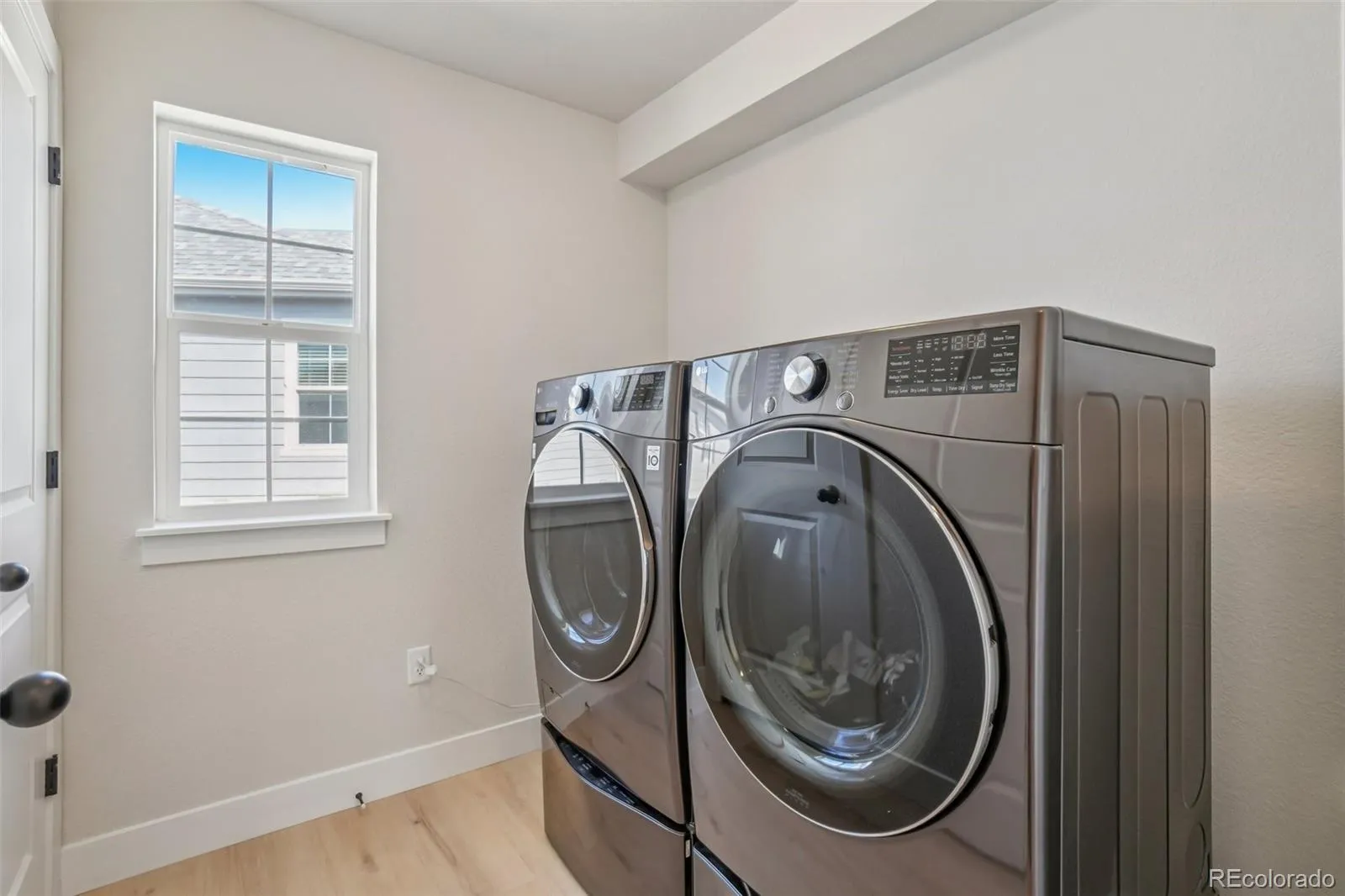 7319 S Yantley Way Aurora CO 80016 MLS #REC3801174 05052026132415 1600 28