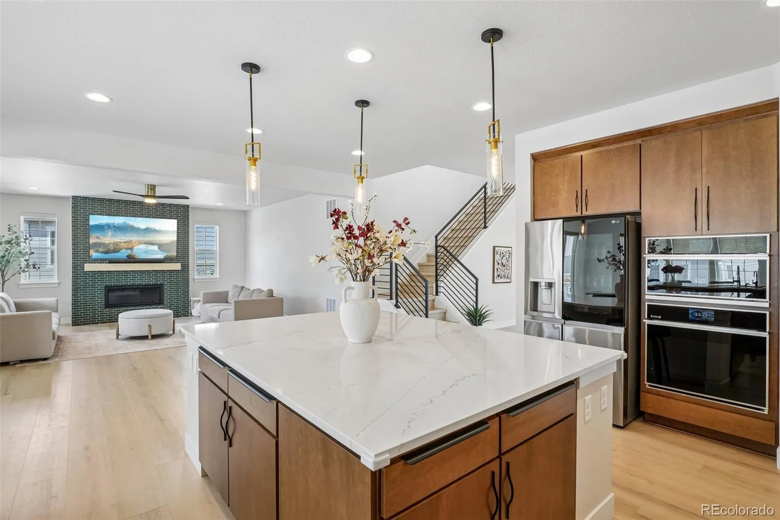 7319 S Yantley Way Aurora CO 80016 MLS #REC3801174 05052026132415 1600 3
