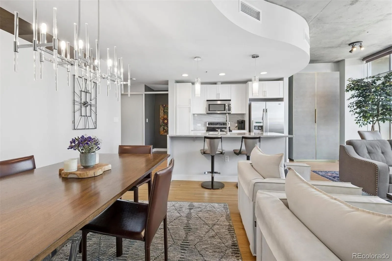 04102026183234 1600 12