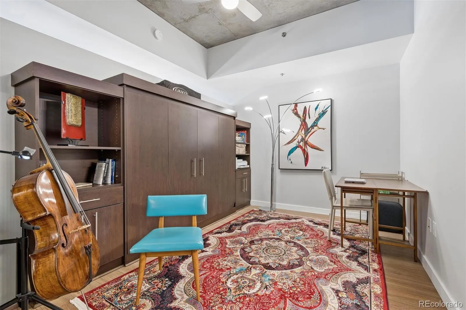 04102026183234 1600 27