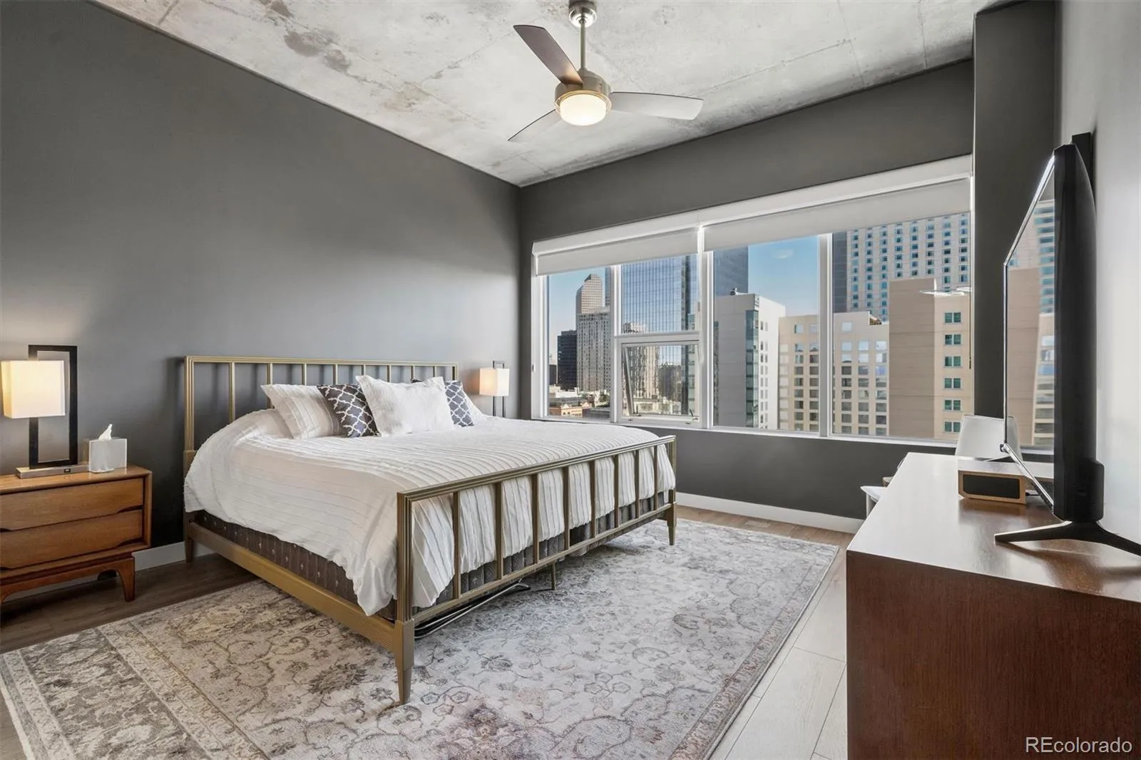 04102026183234 1600 3