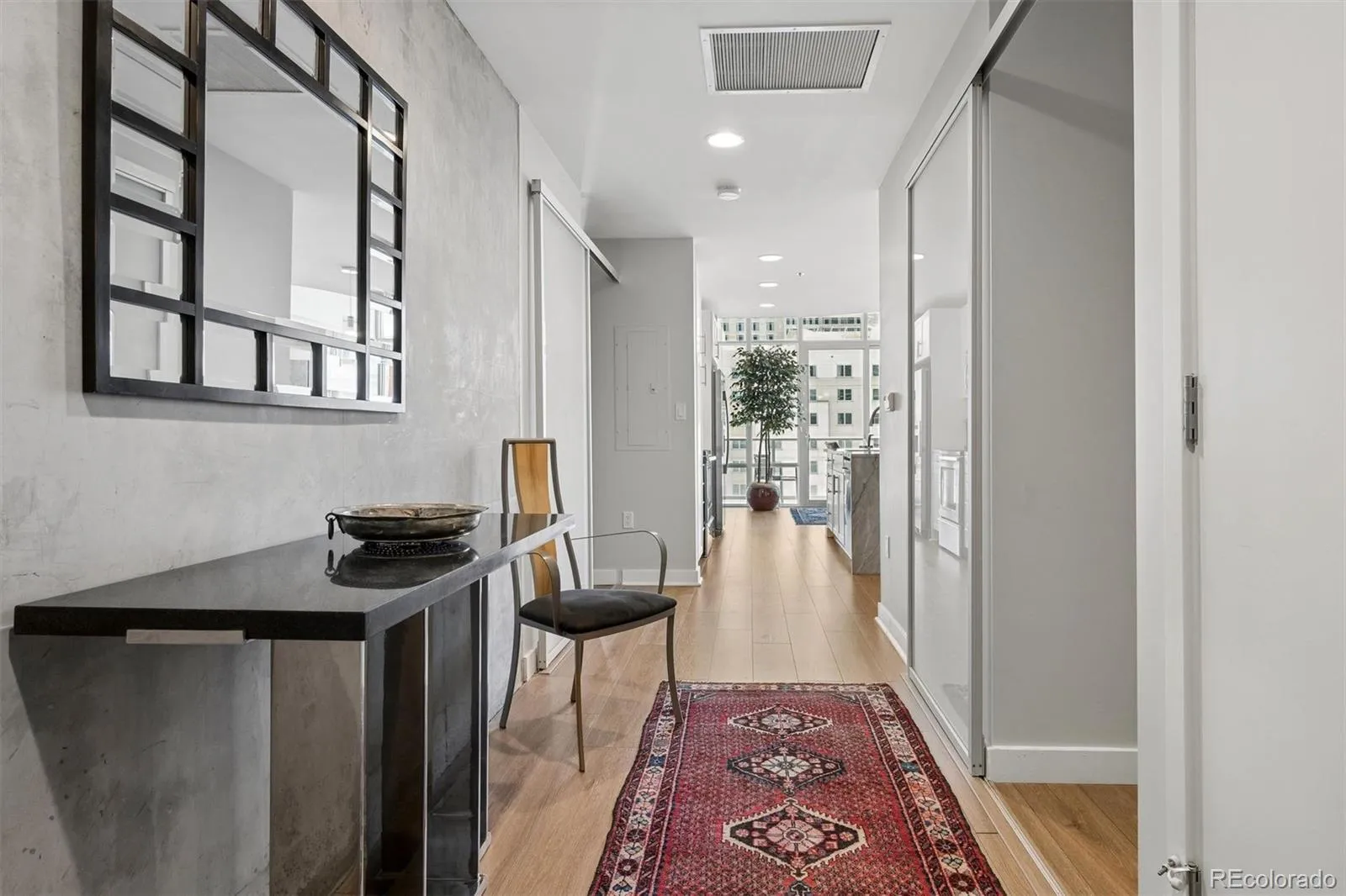 04102026183234 1600 6