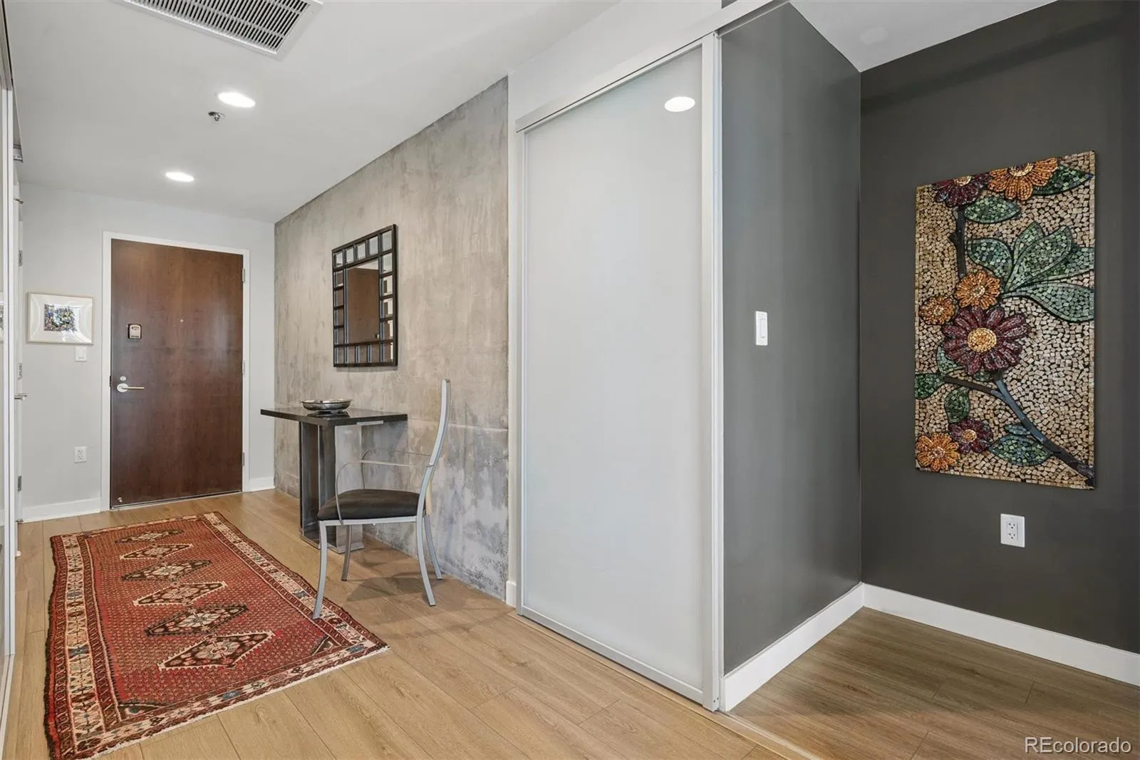 04102026183234 1600 7