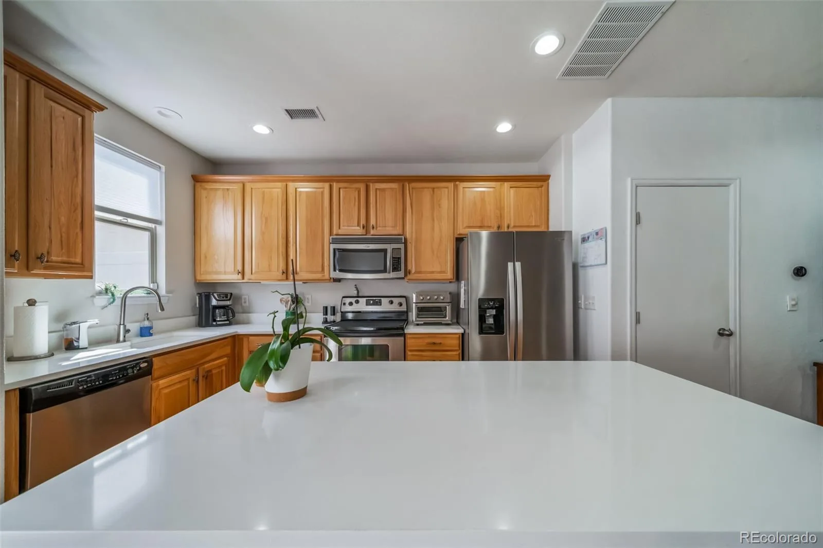 13694 E Weaver Place Englewood CO 80111 | MLS #REC3803198 07252026140638 1600 11