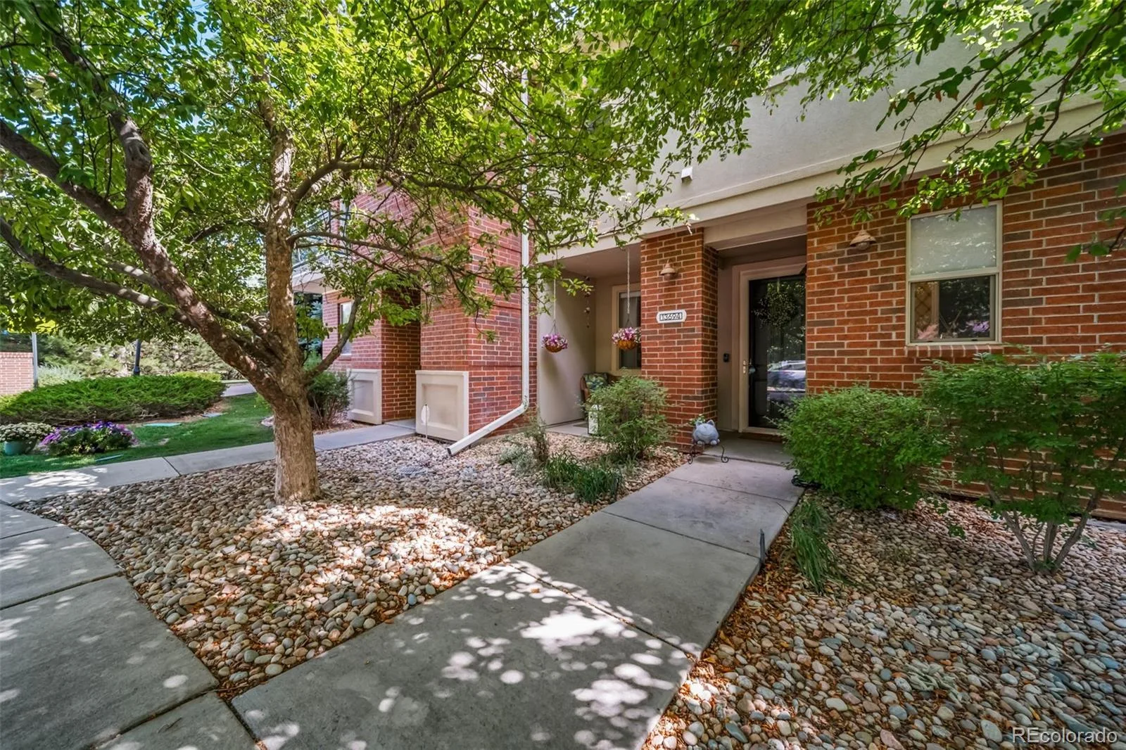 13694 E Weaver Place Englewood CO 80111 | MLS #REC3803198 07252026140638 1600 2