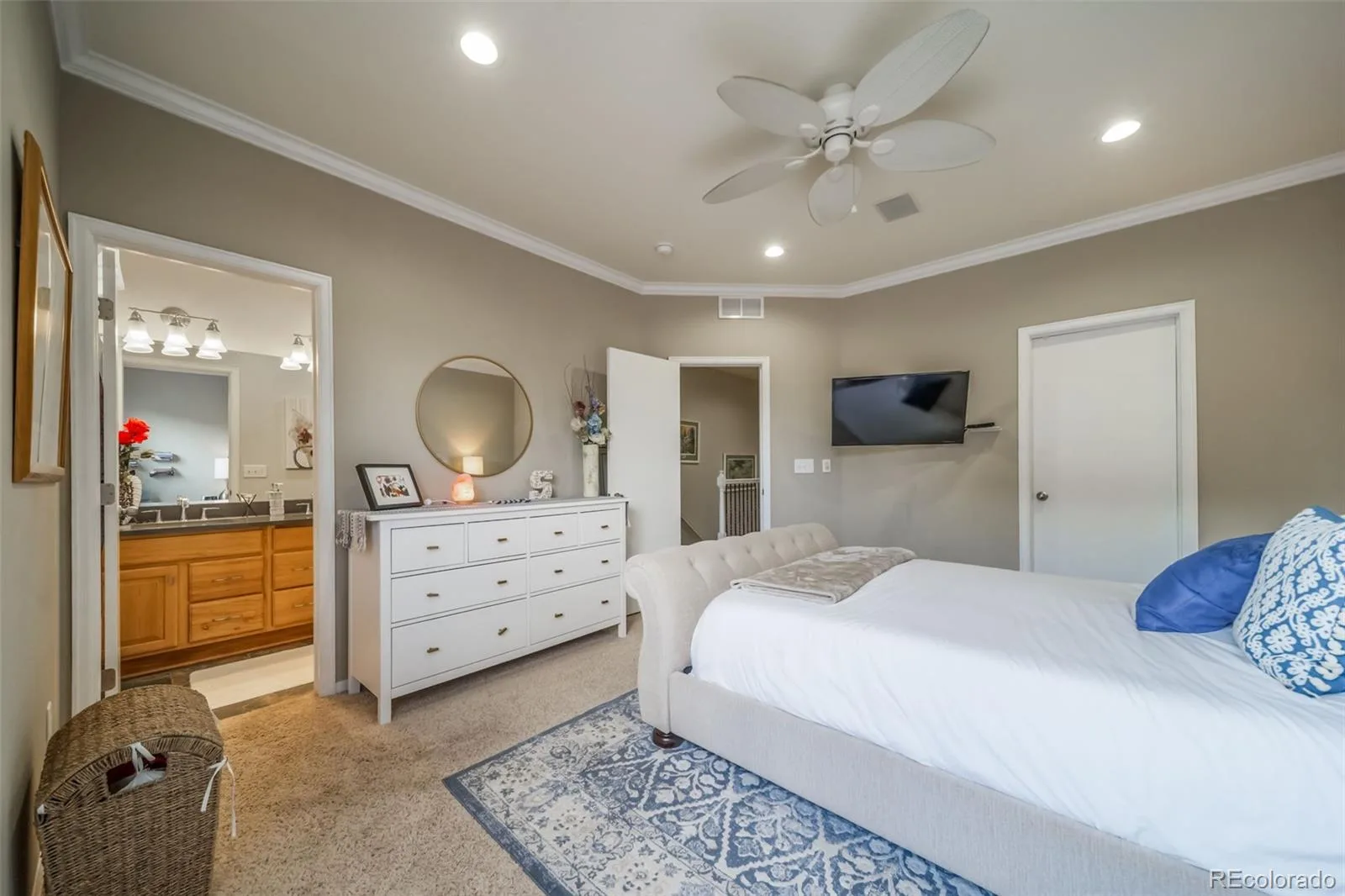 13694 E Weaver Place Englewood CO 80111 | MLS #REC3803198 07252026140638 1600 25