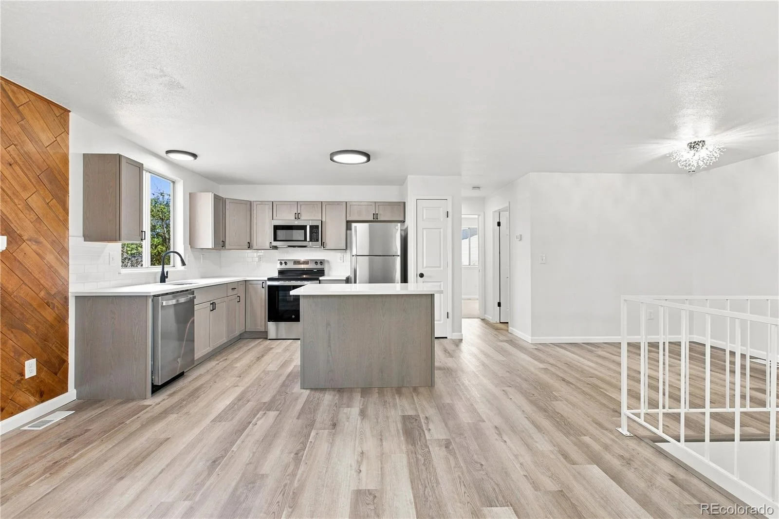 1498 S Bahama Street Aurora CO 80017 | MLS #REC3805578 09222026000443 1600 14