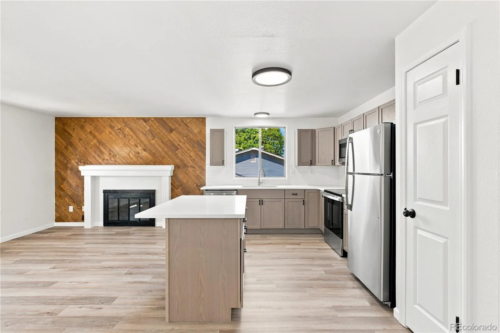 1498 S Bahama Street Aurora CO 80017 | MLS #REC3805578 09222026000443 1600 19