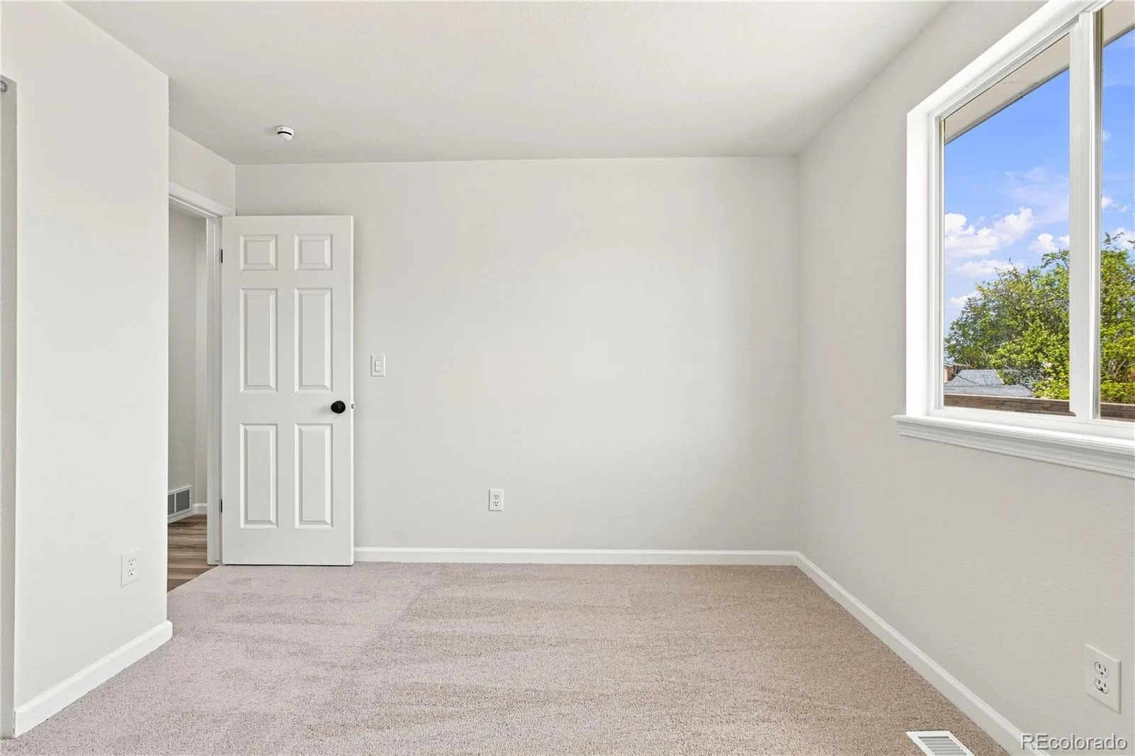 1498 S Bahama Street Aurora CO 80017 | MLS #REC3805578 09222026000443 1600 25