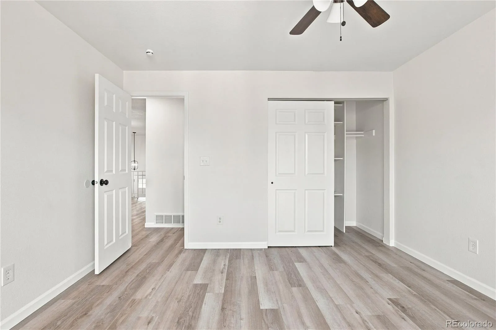 1498 S Bahama Street Aurora CO 80017 | MLS #REC3805578 09222026000443 1600 28