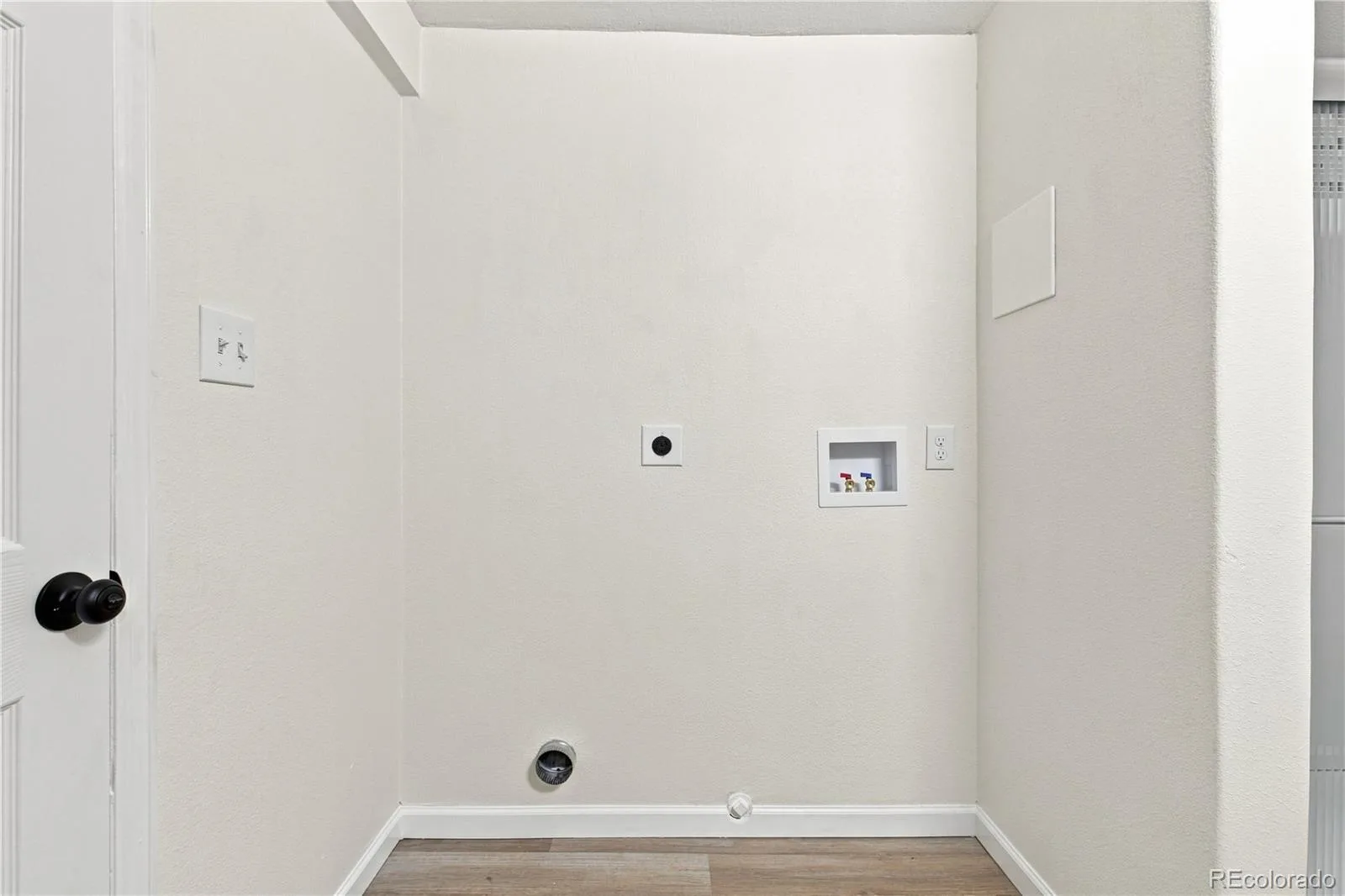 1498 S Bahama Street Aurora CO 80017 | MLS #REC3805578 09222026000443 1600 35