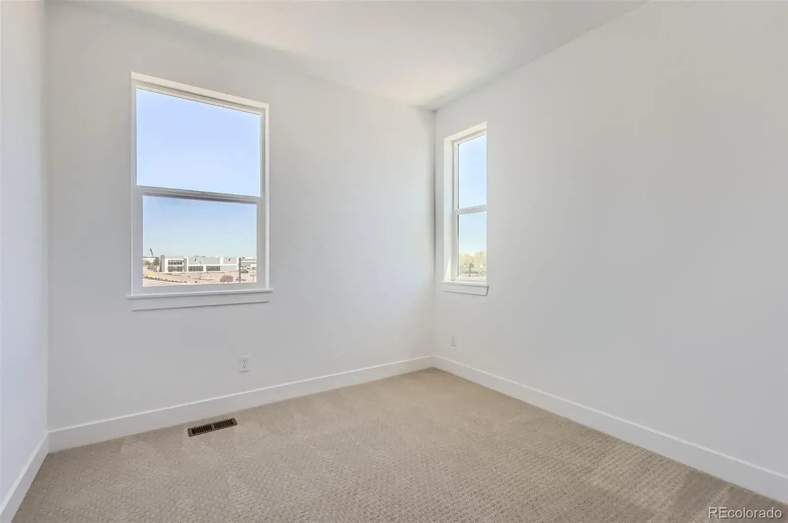 01132026005731 1600 10