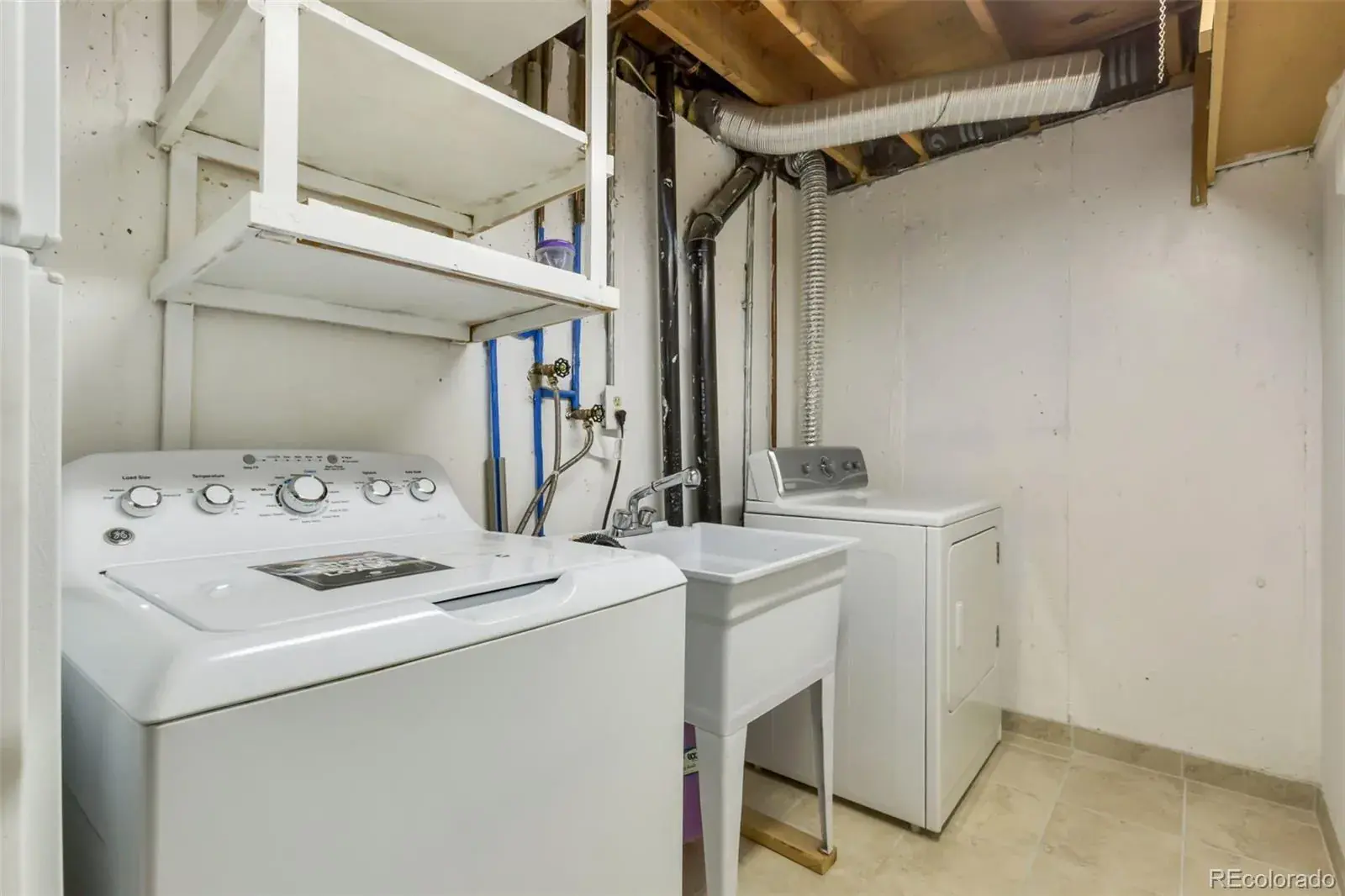 3228 S Xanadu Street Aurora CO 80014 MLS #REC3810067 07172025011747 1600 27