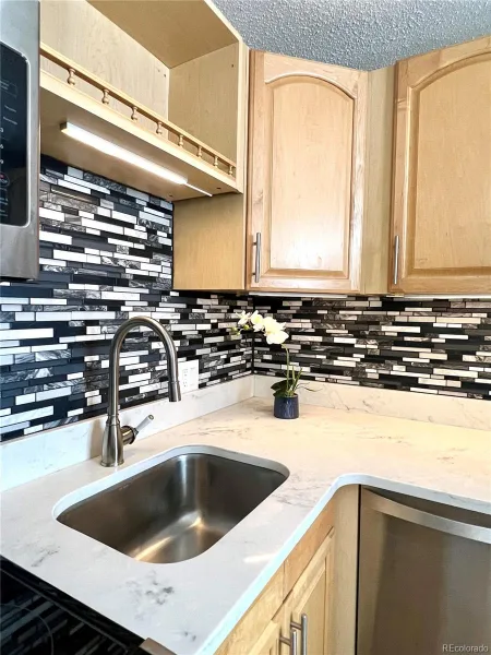2480 W Caithness Place #8 Denver CO 80211 | MLS #REC3811349 08122026005451 800 14