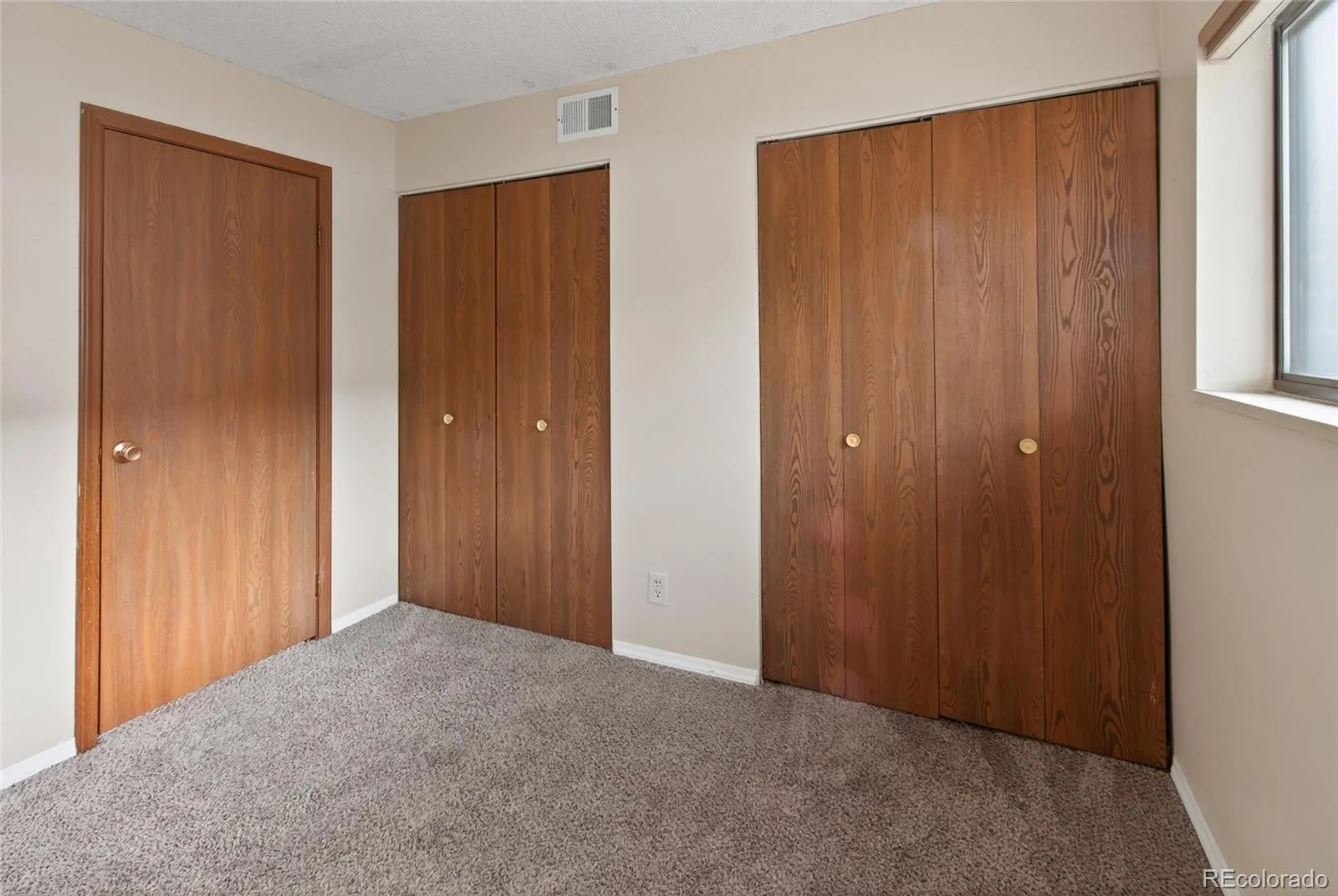 220 Wright Street #103 Lakewood CO 80228 | MLS #REC3812179 08132026185321 1600 18