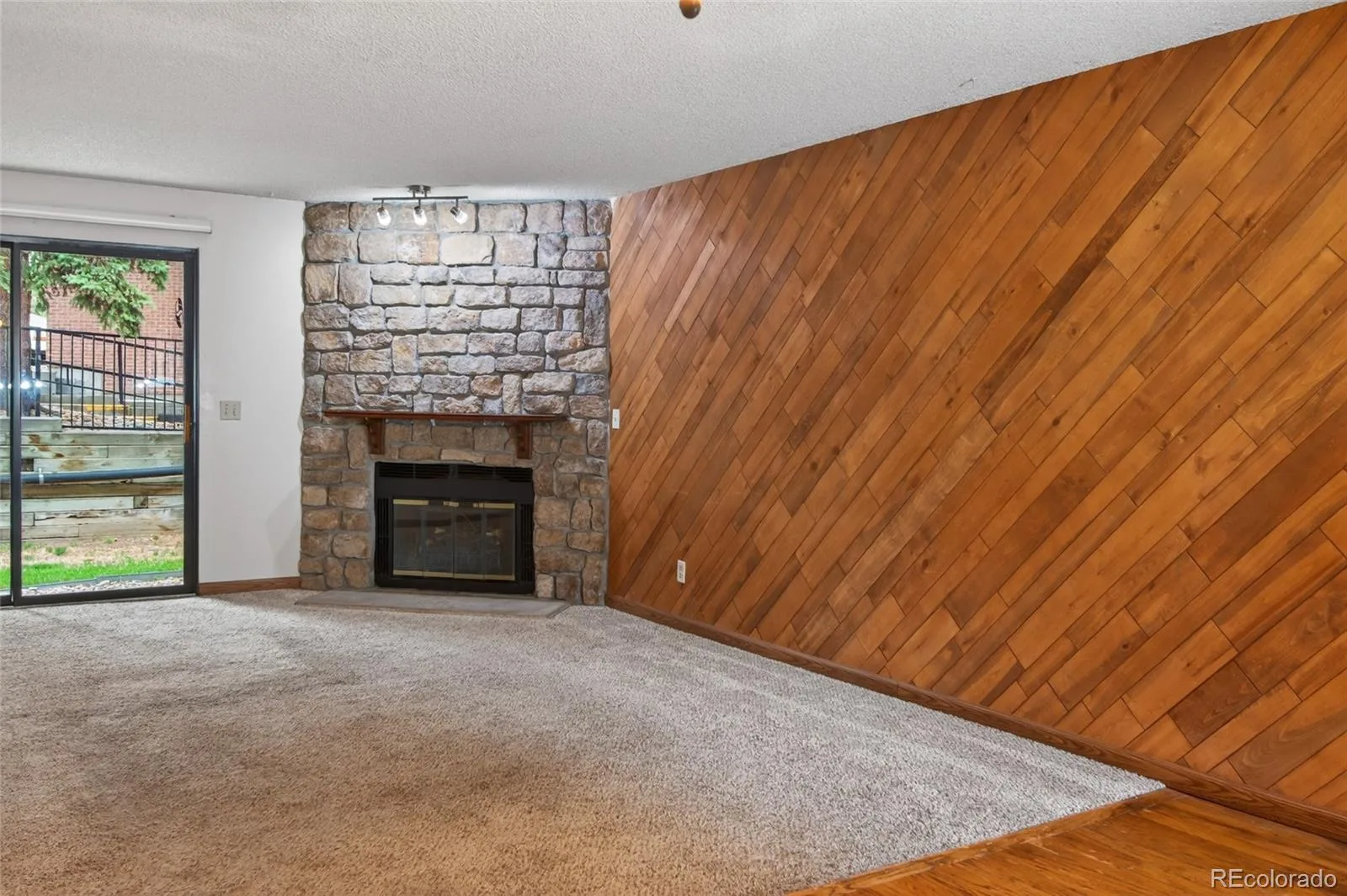 220 Wright Street #103 Lakewood CO 80228 | MLS #REC3812179 08132026185321 1600 4