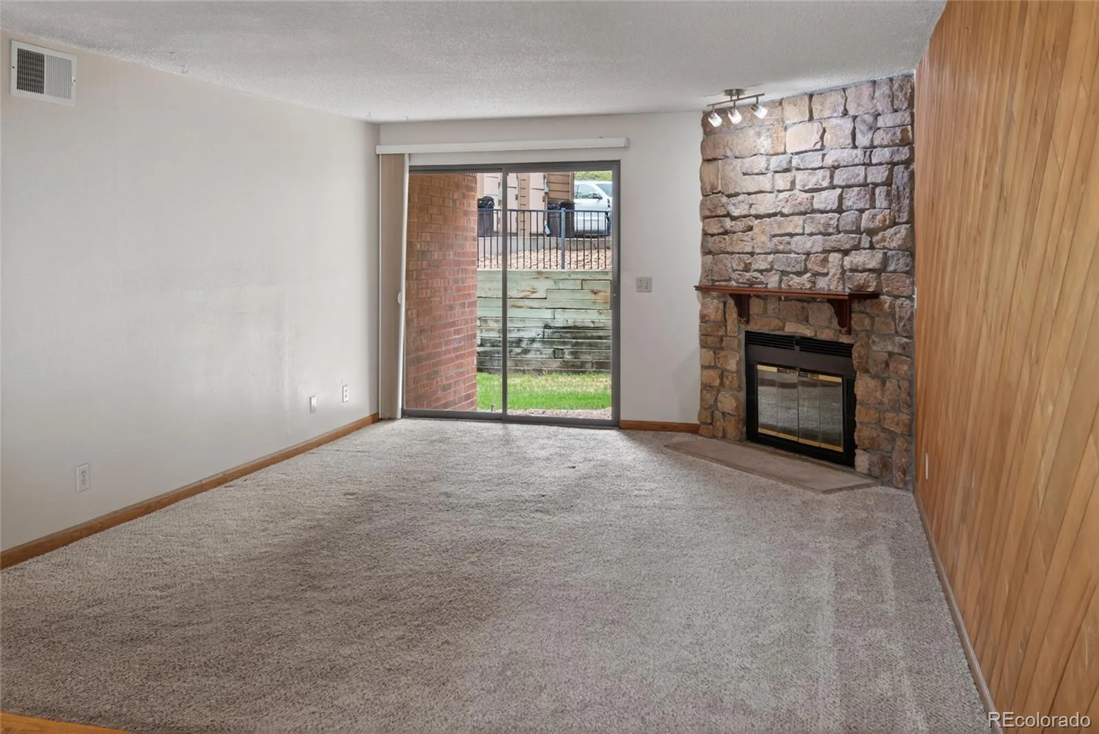 220 Wright Street #103 Lakewood CO 80228 | MLS #REC3812179 08132026185321 1600 6