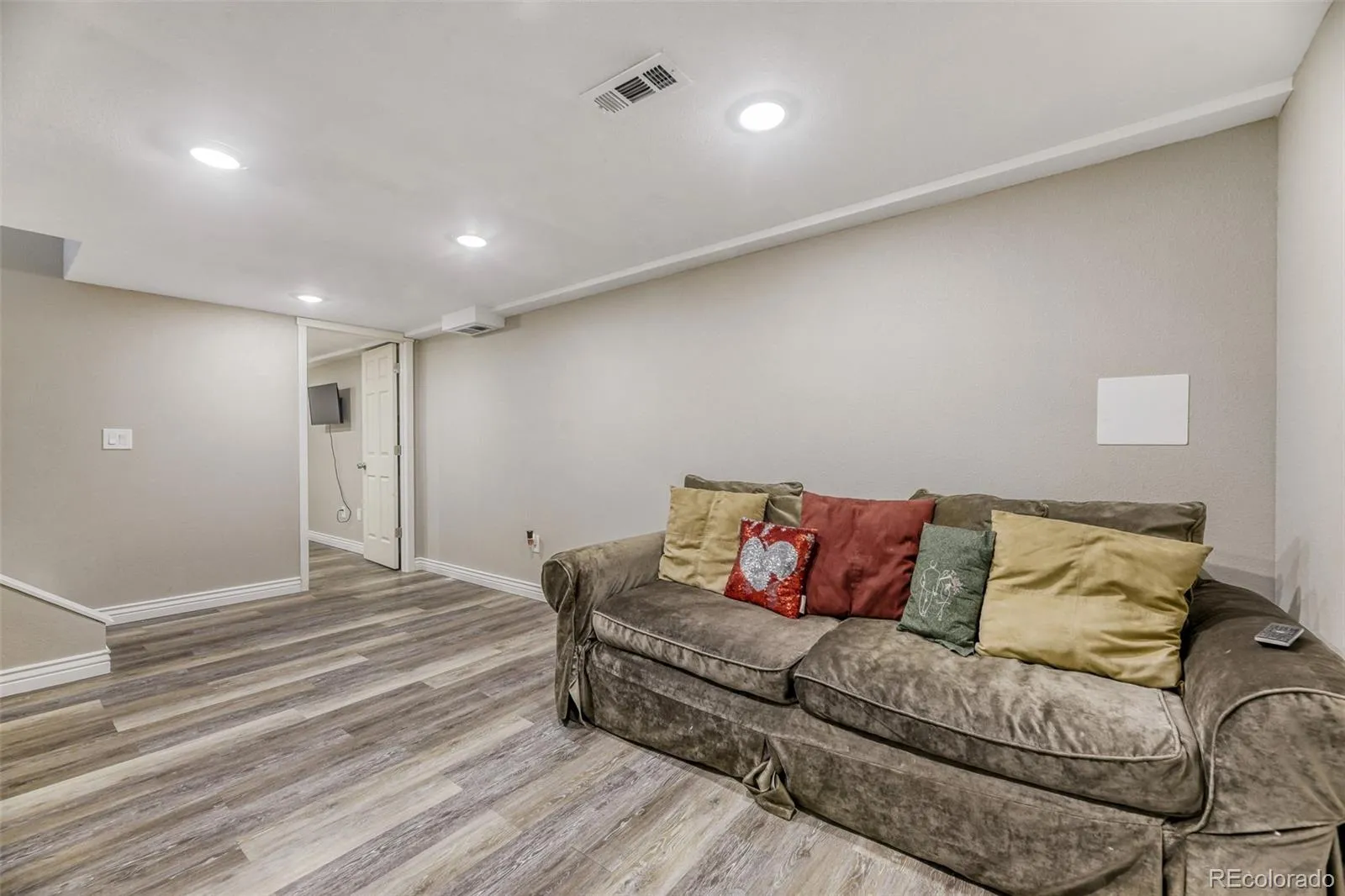 04012026185550 1600 11