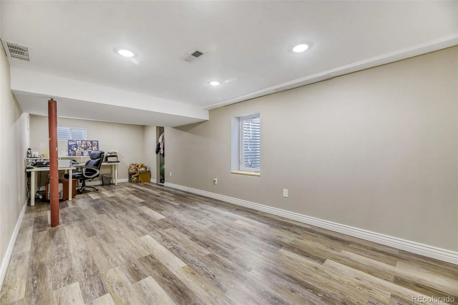 04012026185550 1600 12