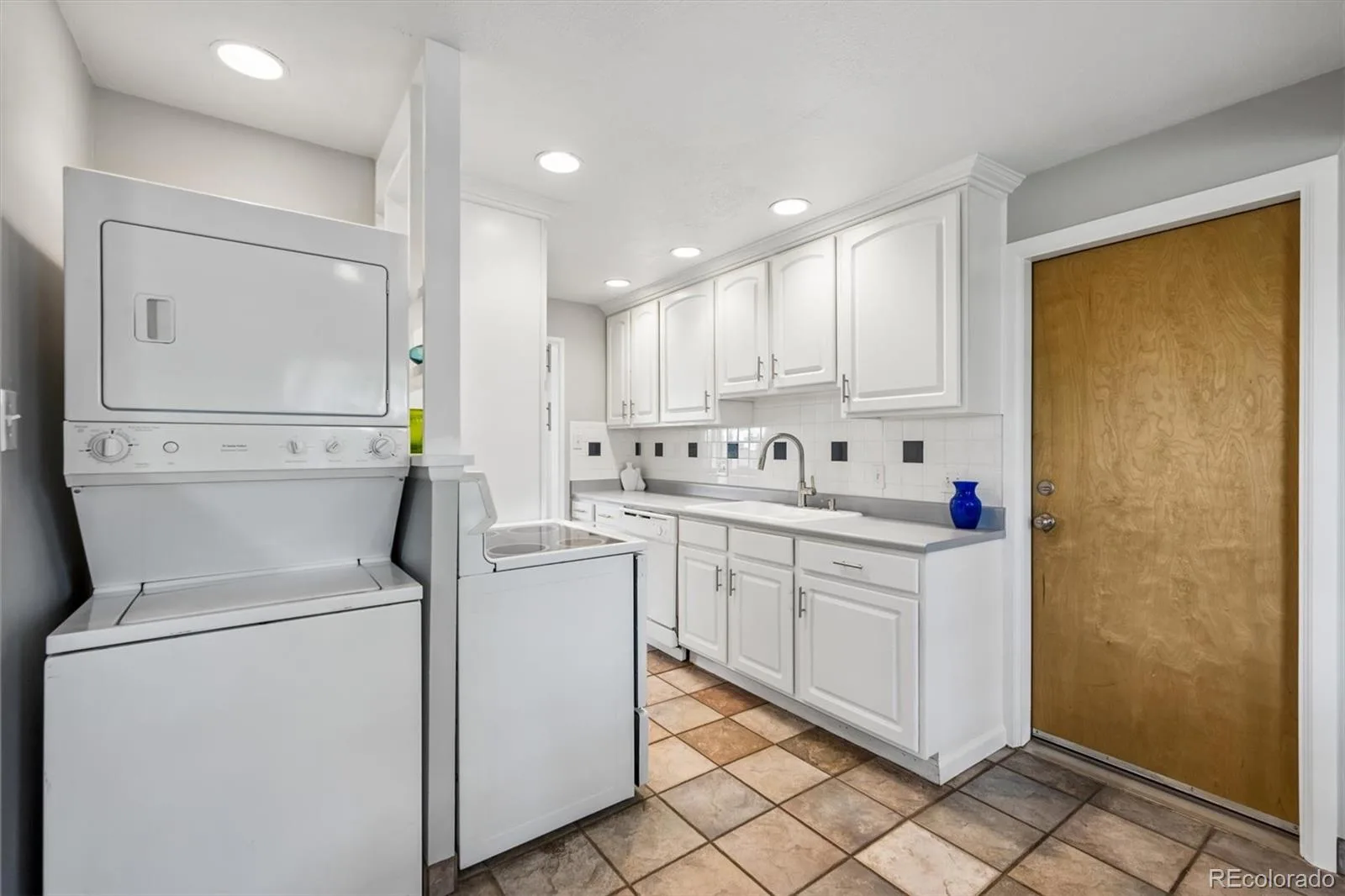 2689 S Meade Street Denver CO 80219 MLS #REC3814345 06122026072827 1600 4