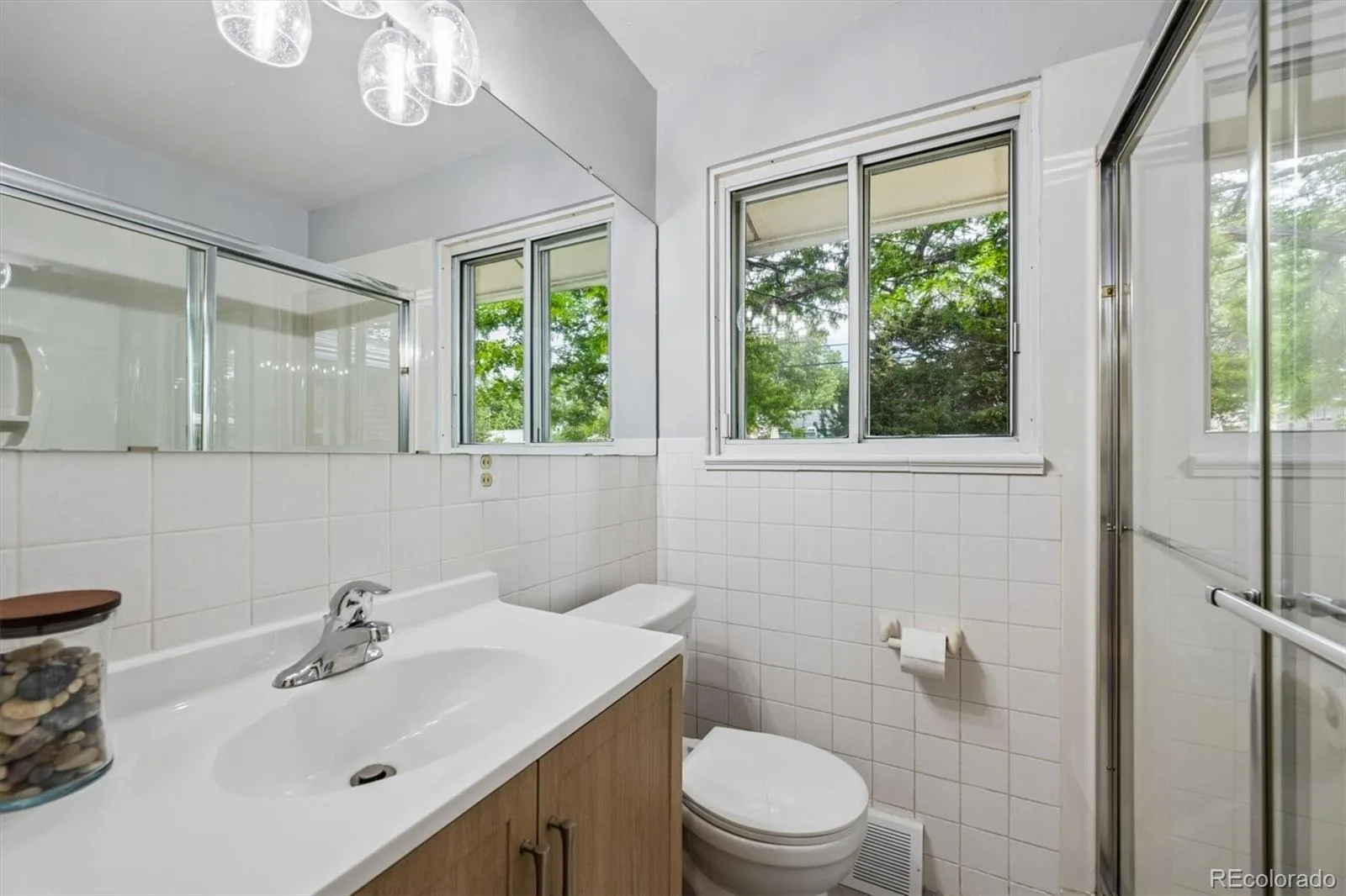 2689 S Meade Street Denver CO 80219 MLS #REC3814345 06122026072827 1600 7