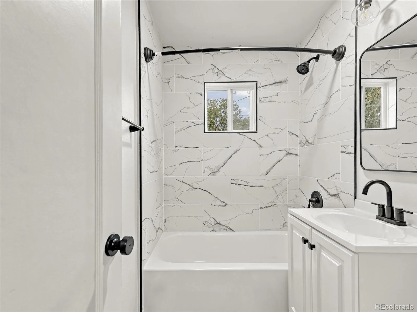 1967 Macon Street Aurora CO 80010 | MLS #REC3814895 09302026043951 1600 15