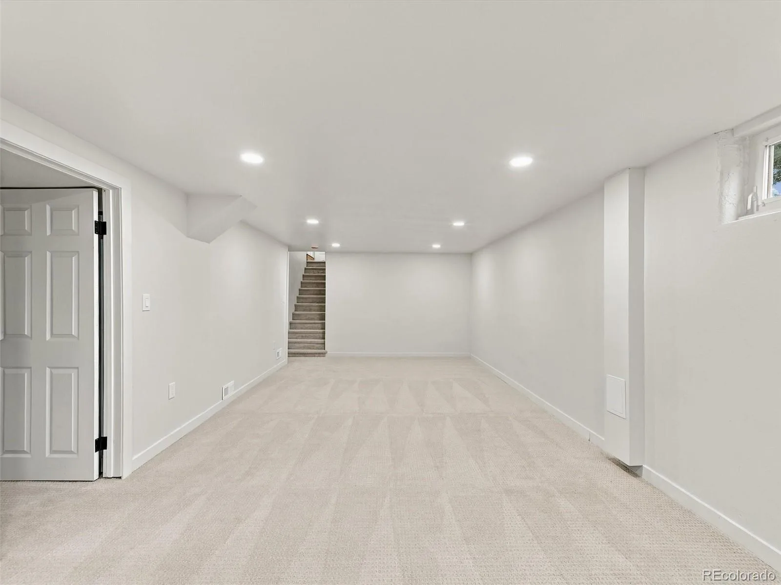 1967 Macon Street Aurora CO 80010 | MLS #REC3814895 09302026043951 1600 19