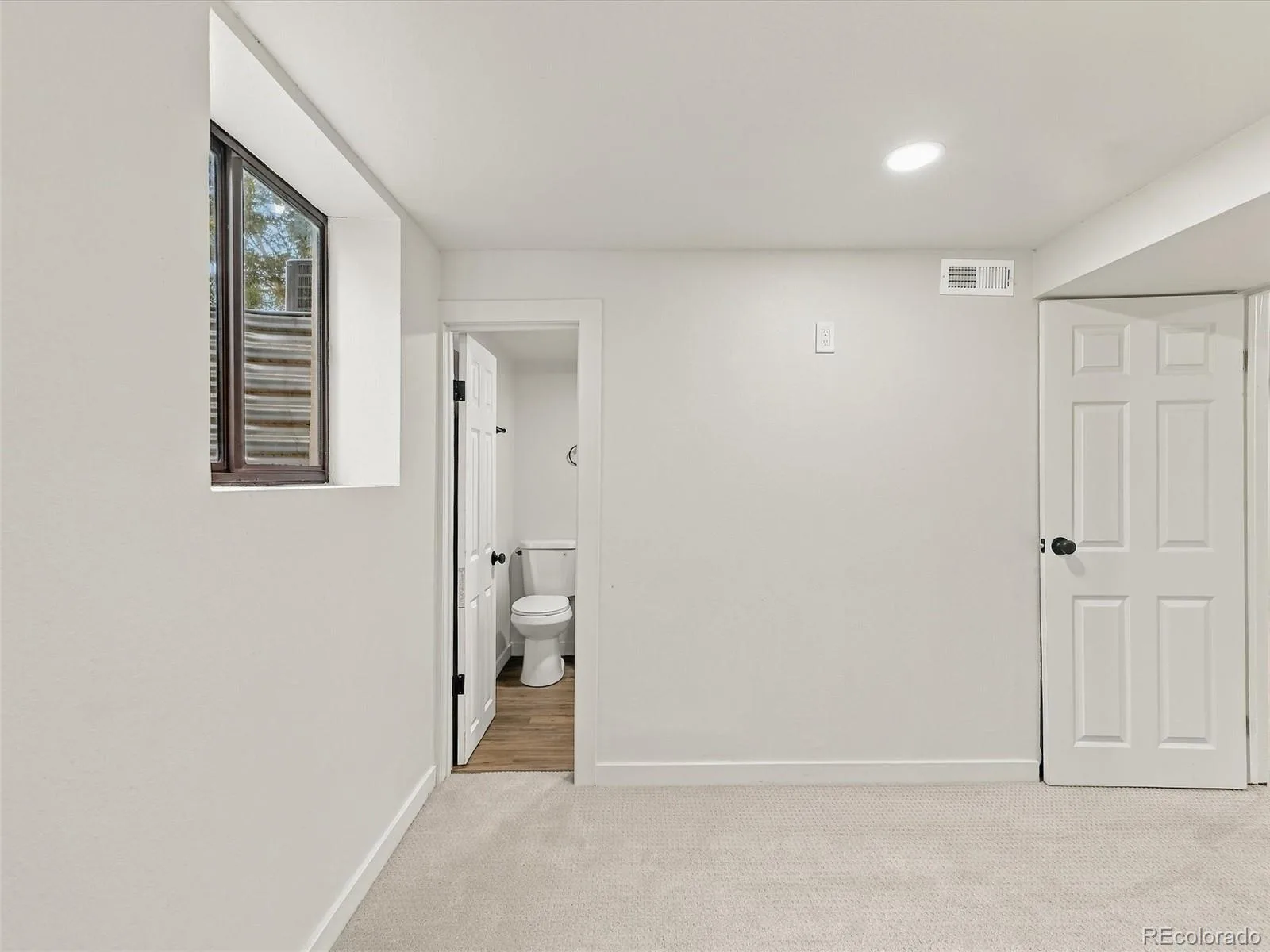 1967 Macon Street Aurora CO 80010 | MLS #REC3814895 09302026043951 1600 22