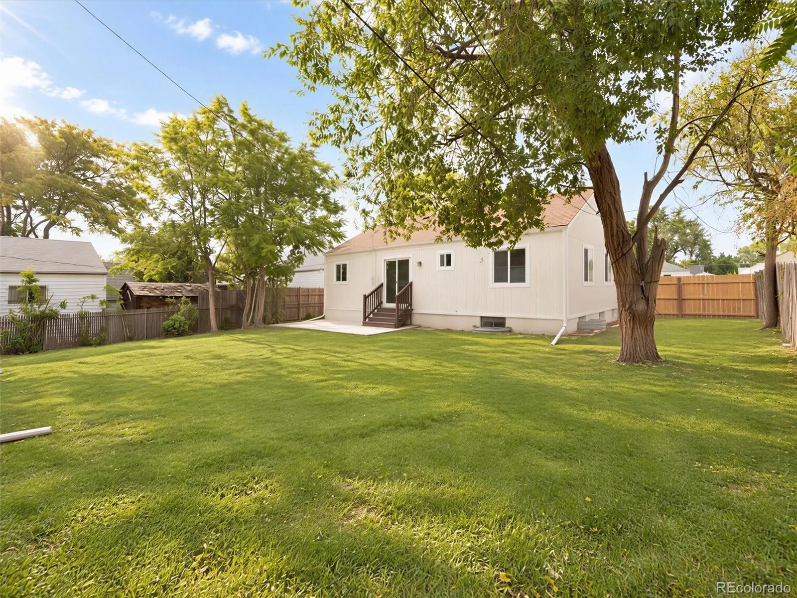 1967 Macon Street Aurora CO 80010 | MLS #REC3814895 09302026043951 1600 27