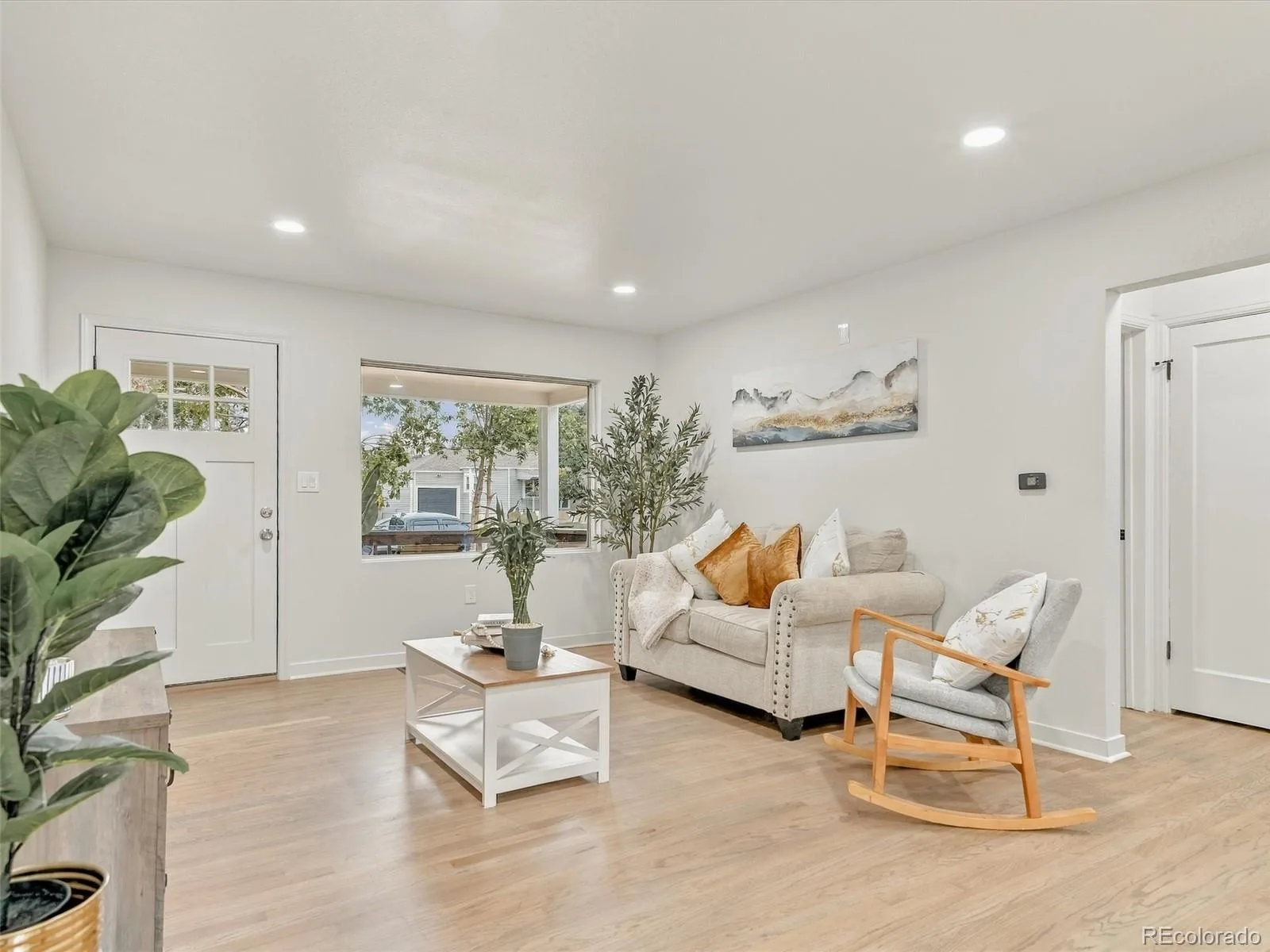 1967 Macon Street Aurora CO 80010 | MLS #REC3814895 09302026043951 1600 3